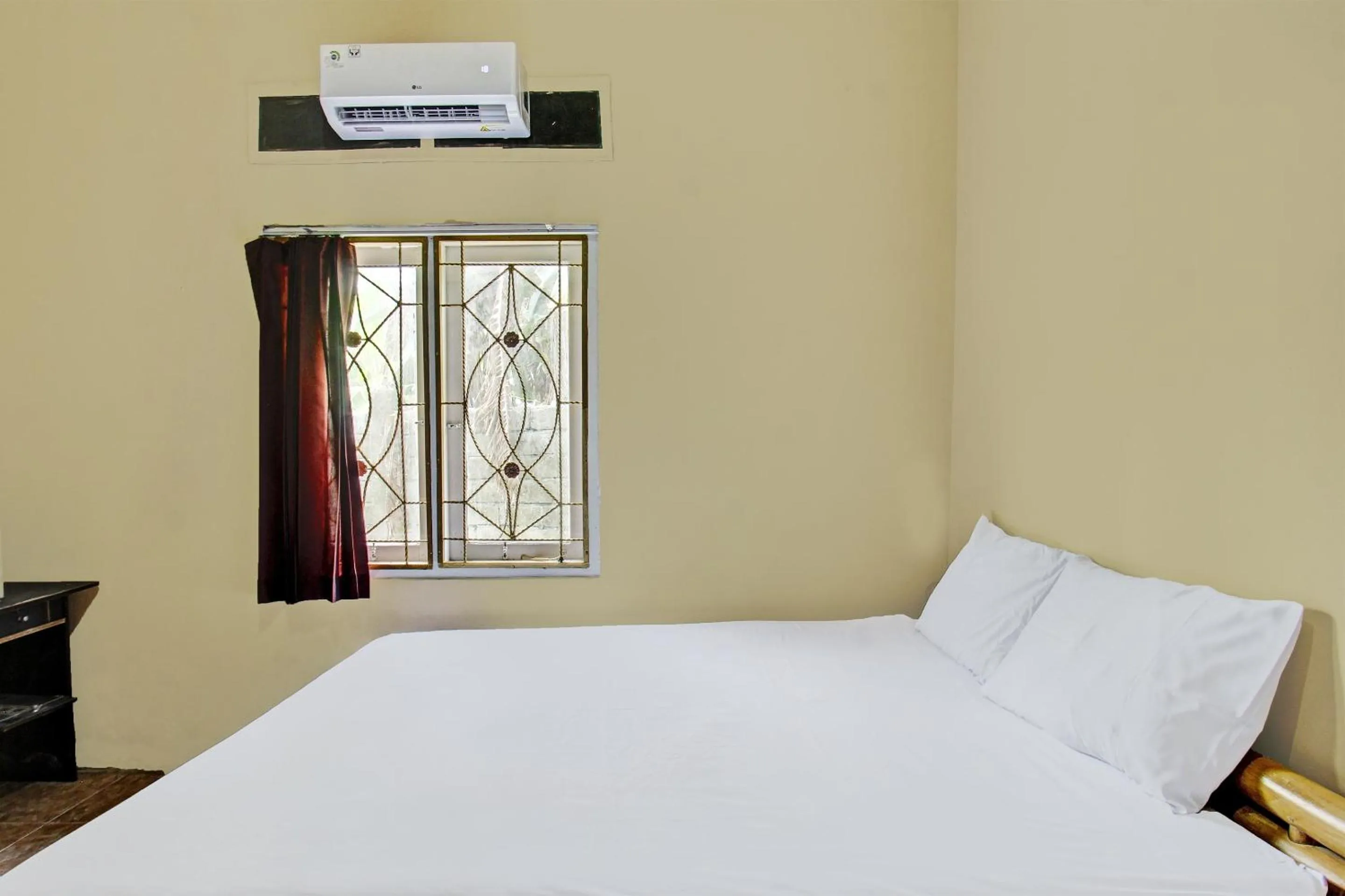 Bedroom, Bed in Hotel O Zahira Homestay Near Ekas Surf School and Service
