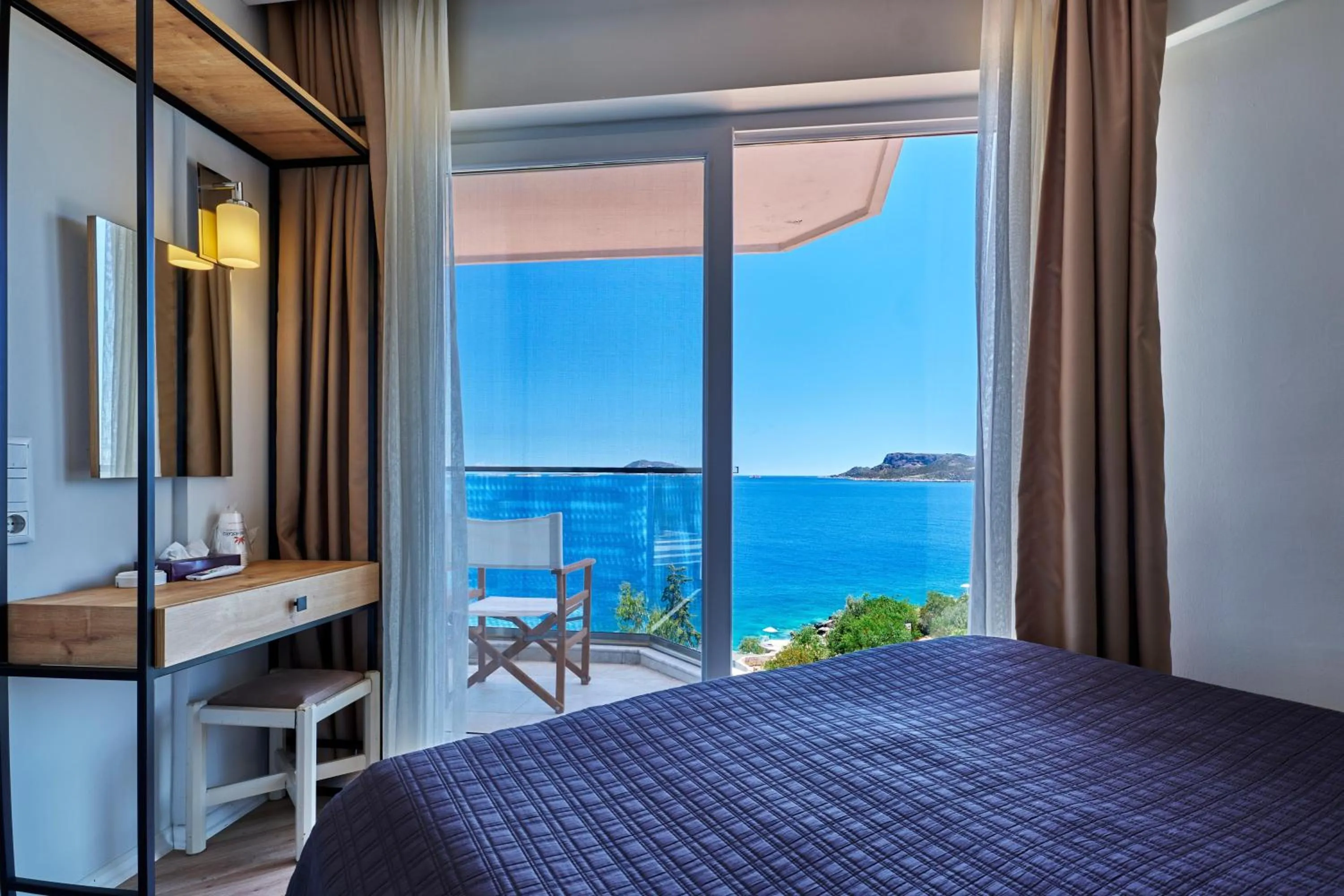 Photo of the whole room, Bed in Aquarius Hotel