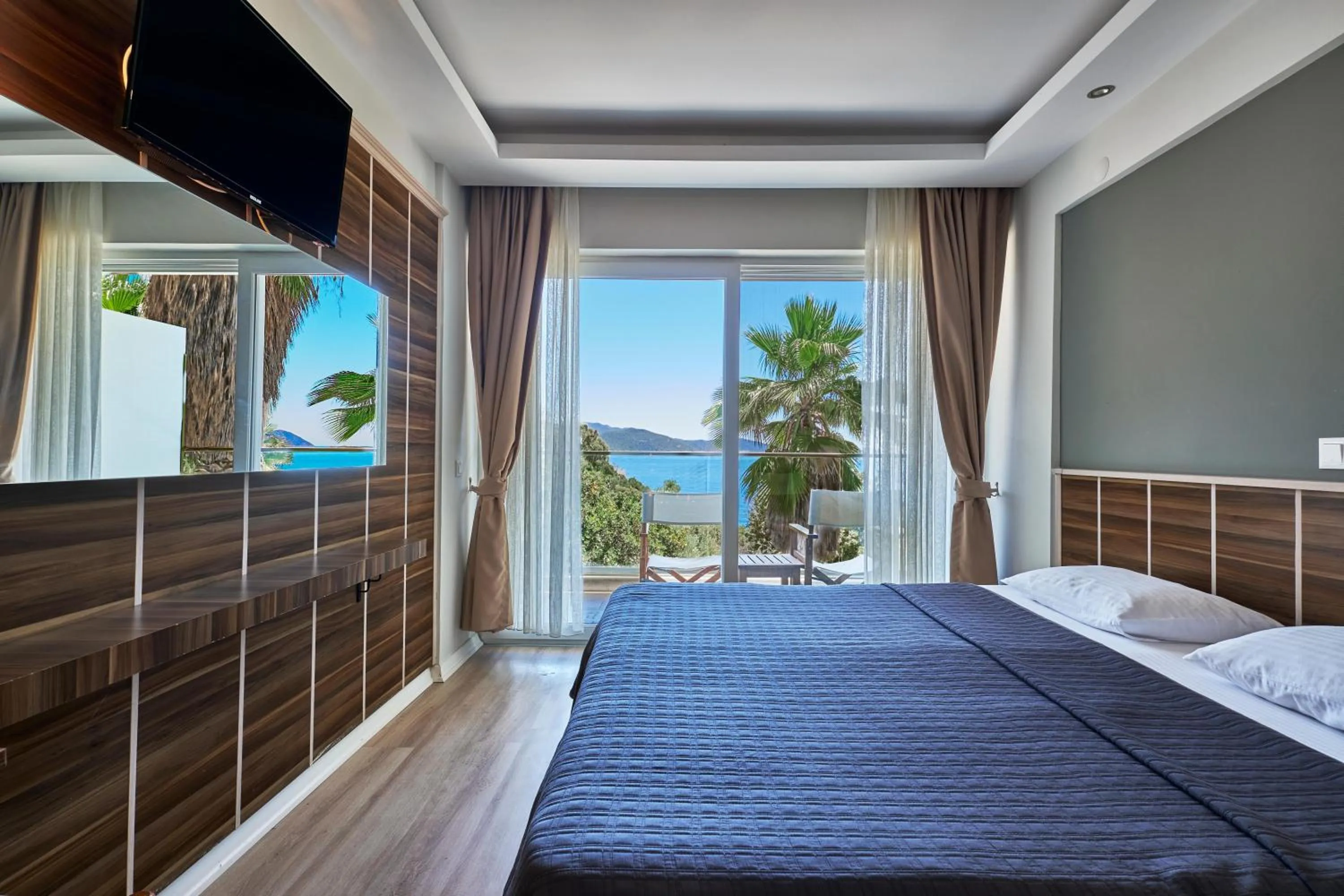 Photo of the whole room, Bed in Aquarius Hotel