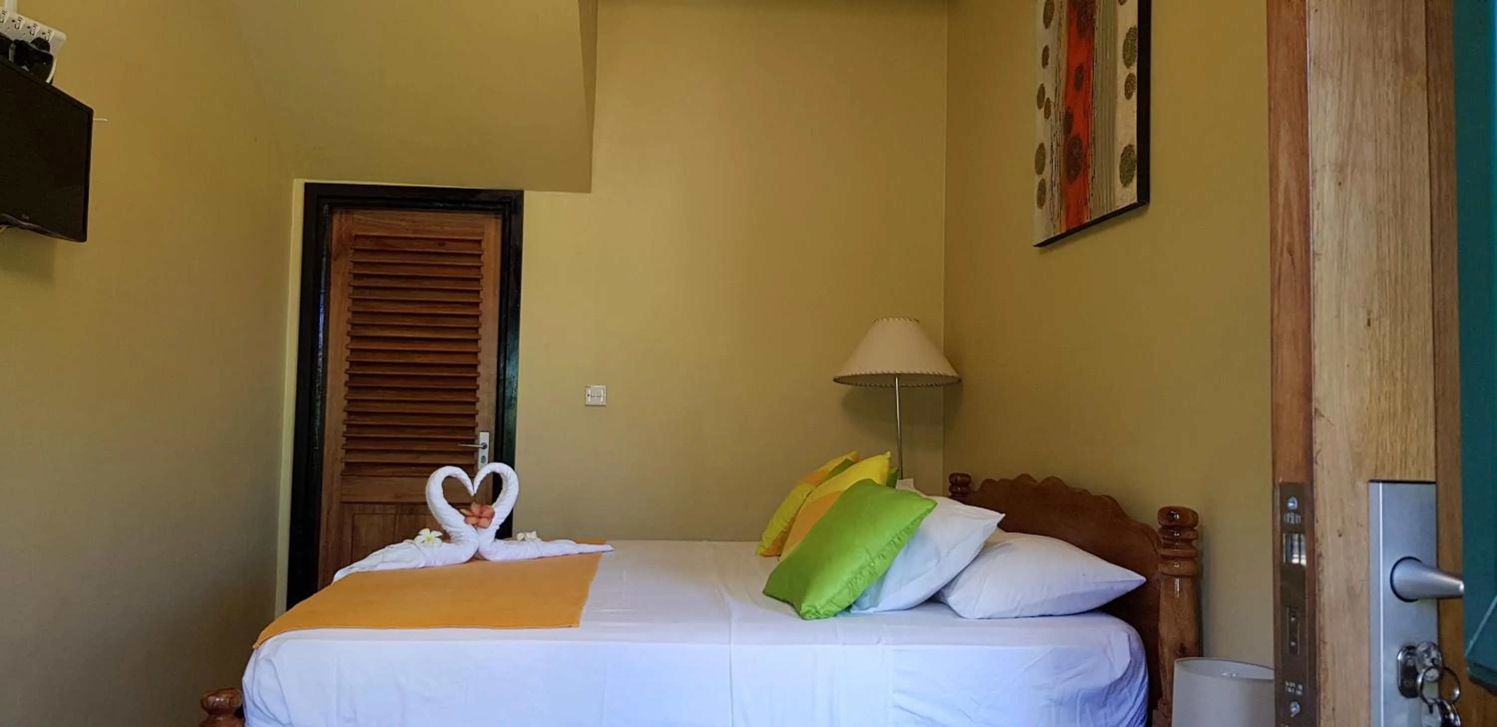 Bed in La Kaz Safran