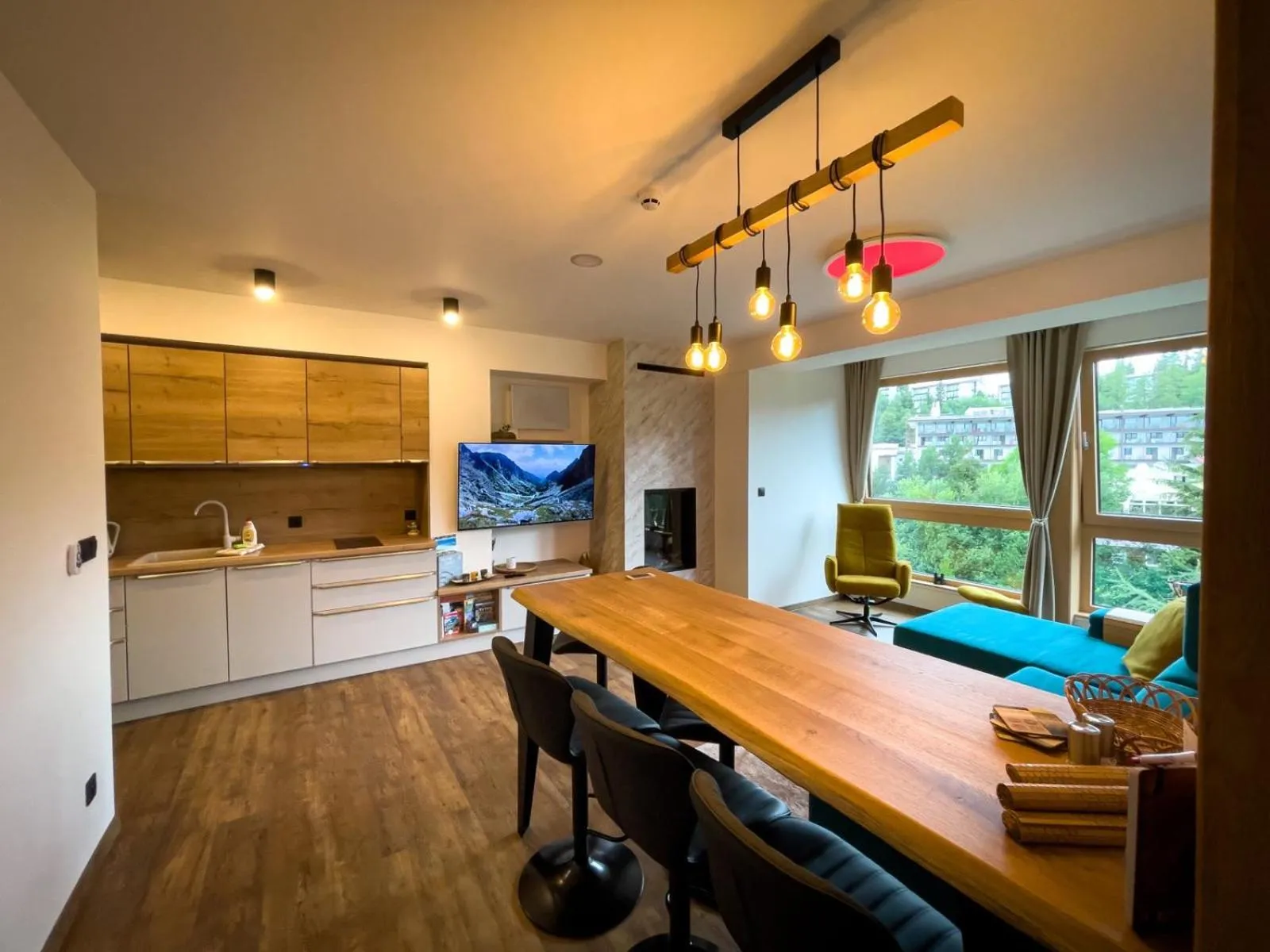 Communal lounge/ TV room in Apartmán s výhľadom na štíty Ovruč 312