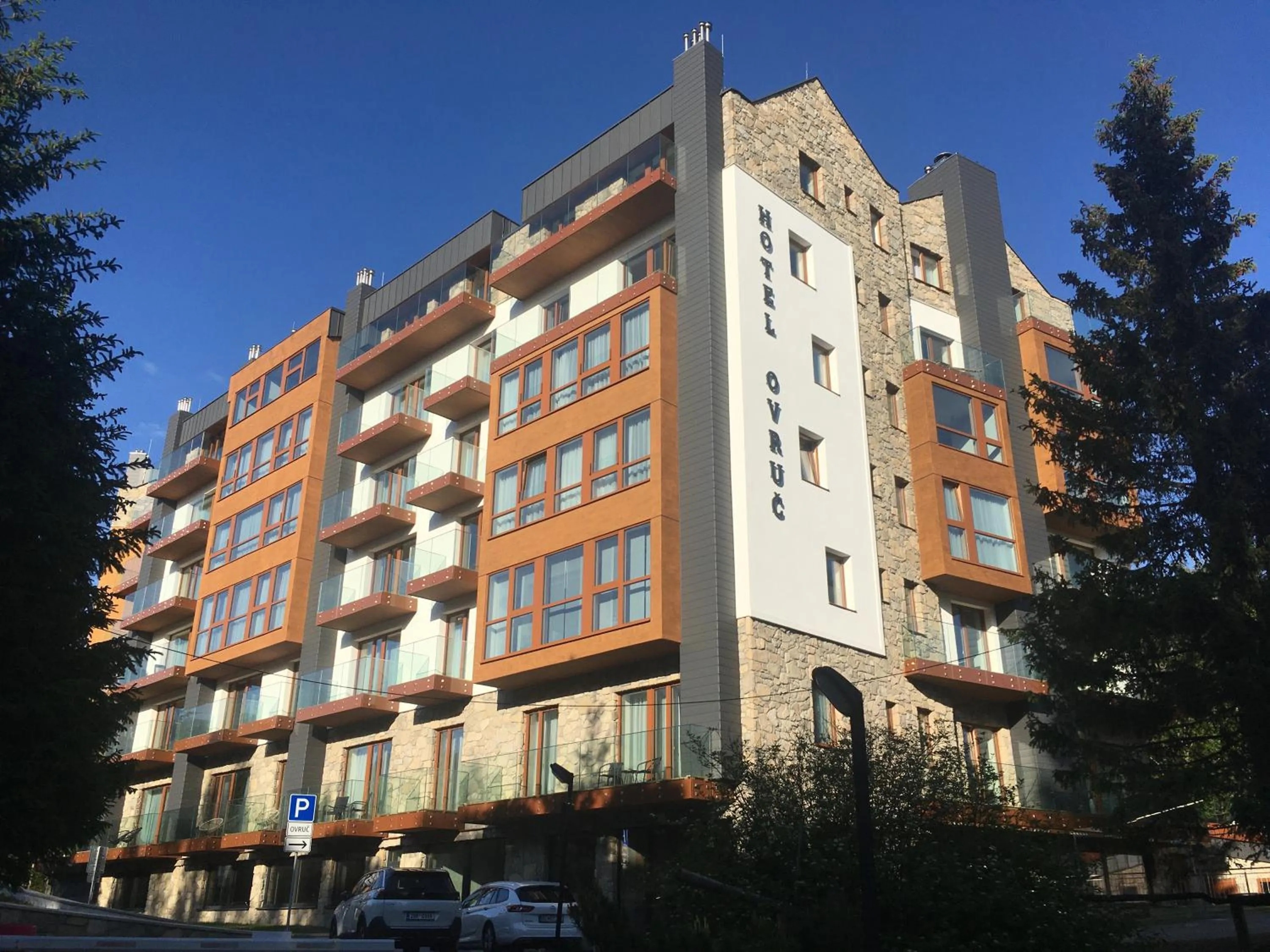 Property building in Apartmán s výhľadom na štíty Ovruč 312
