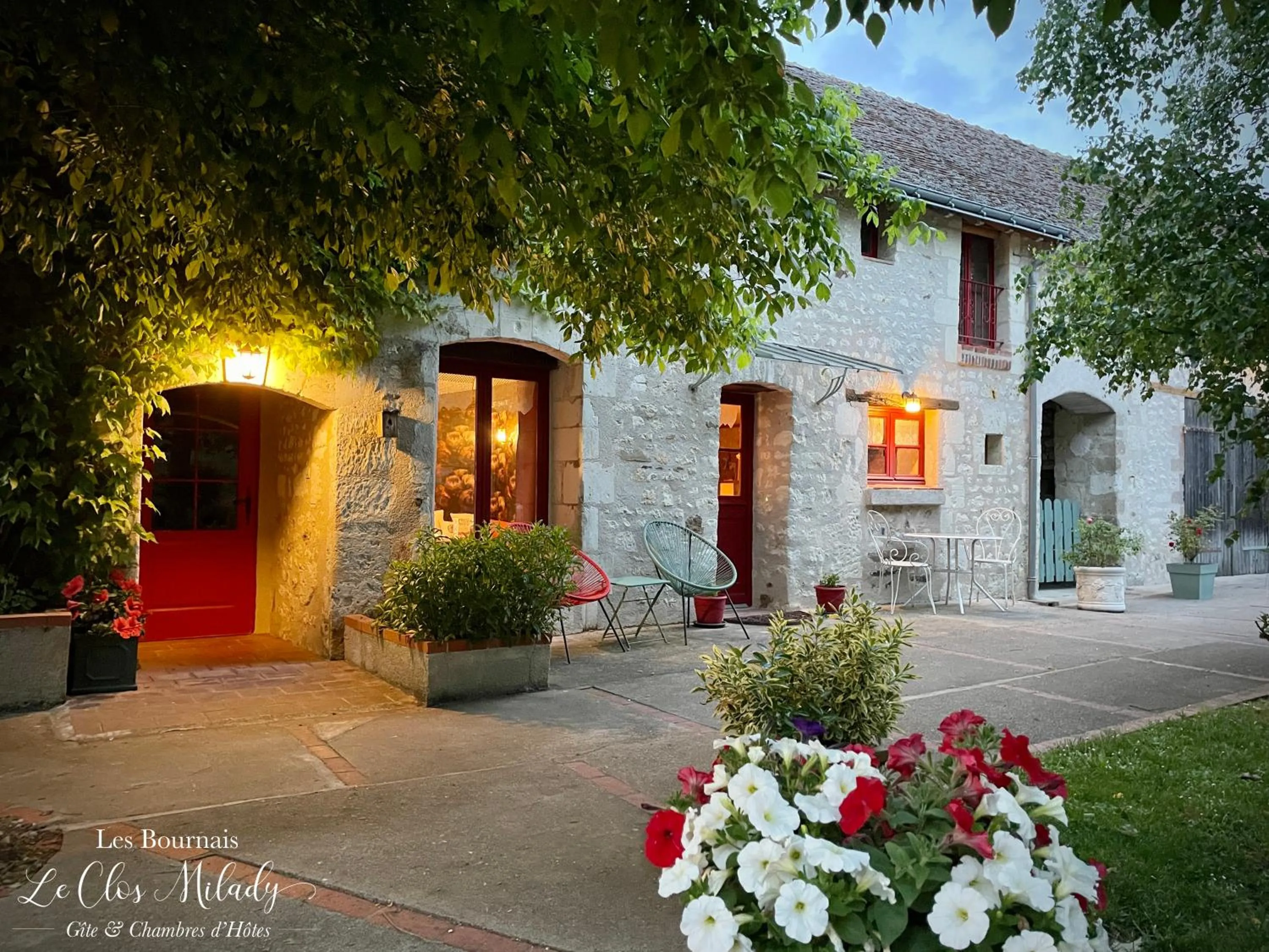 Property building in Chambres d'Hôtes Les Bournais - Le Clos Milady