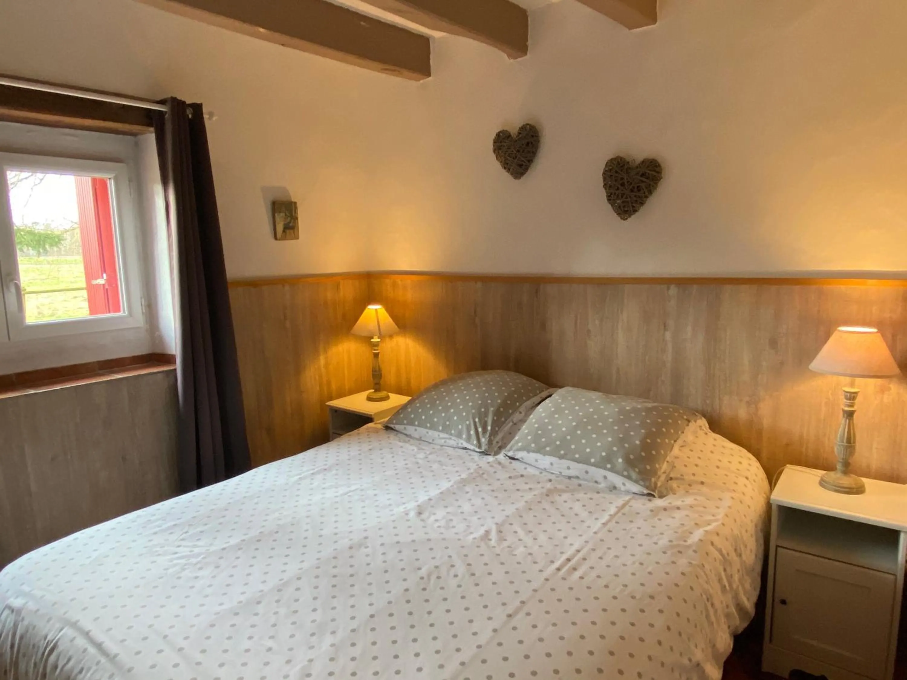 Bed in Chambres d'Hôtes Les Bournais - Le Clos Milady