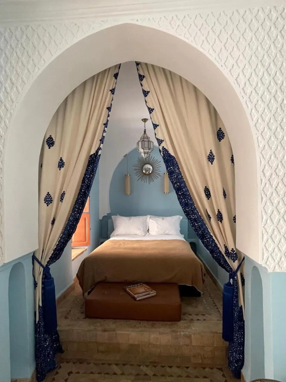 Bed in Riad Ksar Al Amal & Spa