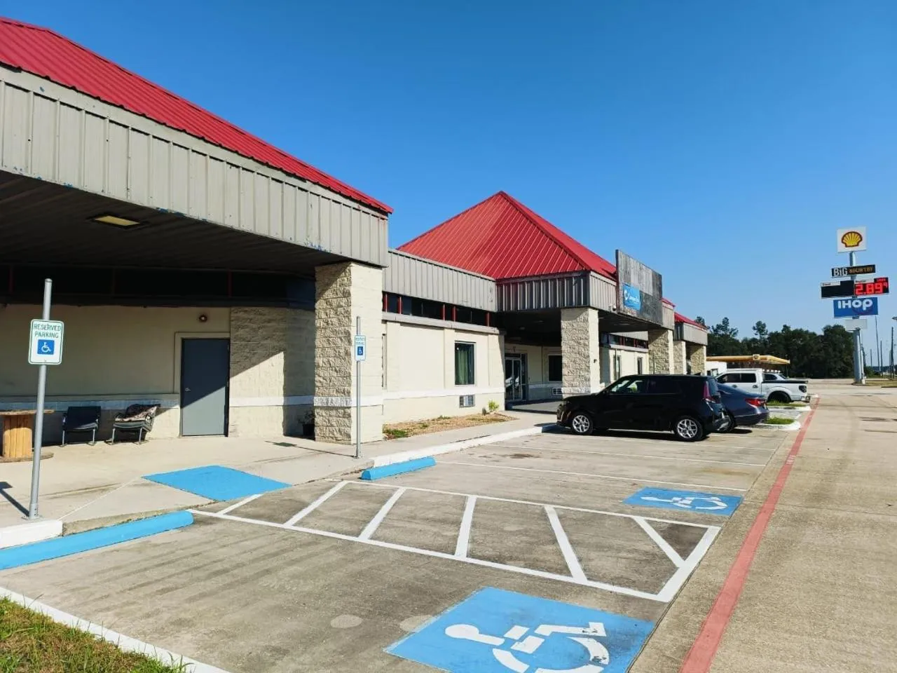 Facade/entrance in Champion Inn Motel By OYO Hwy 59 Shepherd