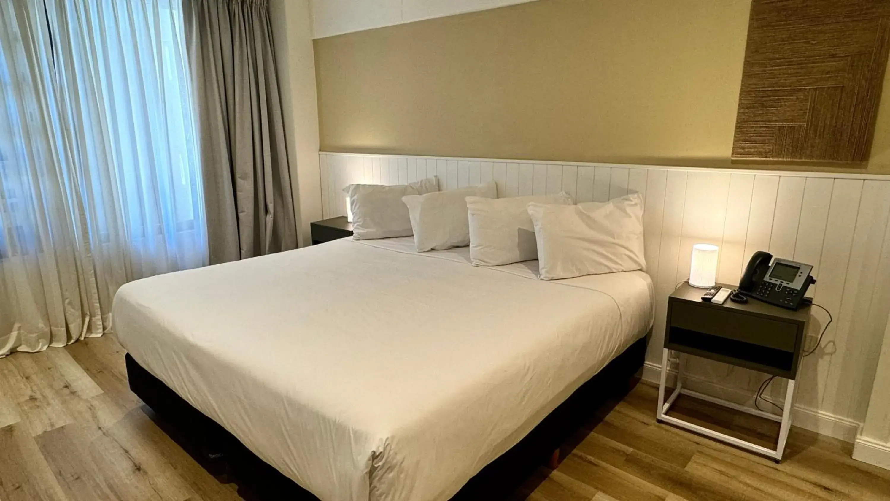 Superior Queen Room - single occupancy in Gardi Hotel & Suites Superior Queen Room - single occupancy in Gardi Hotel & Suites