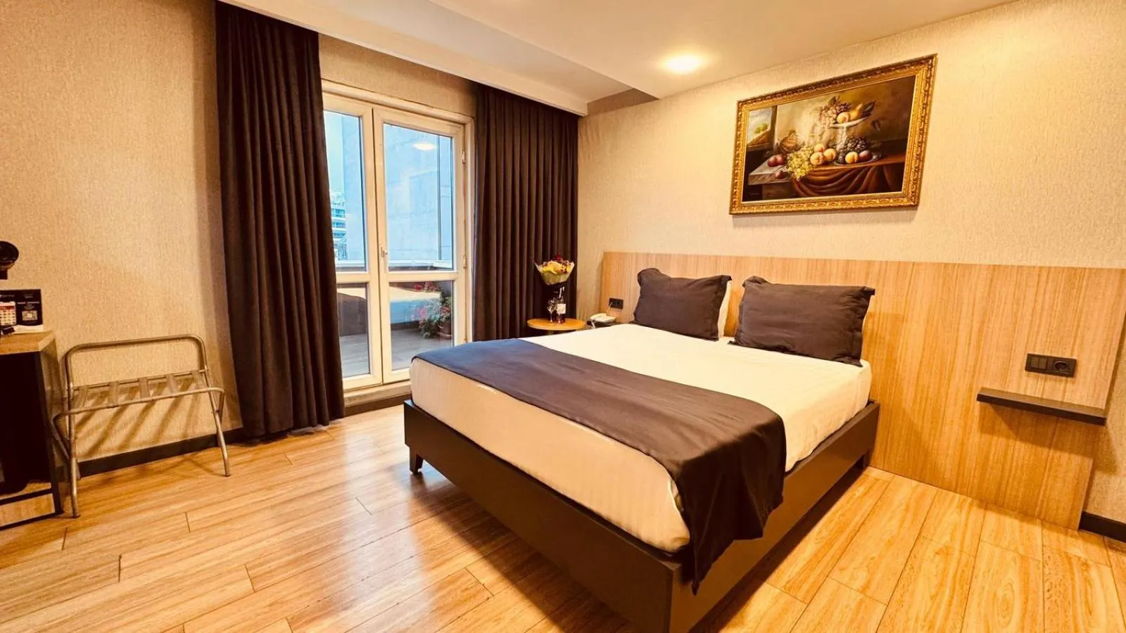 Bed in The Green Park Taksim