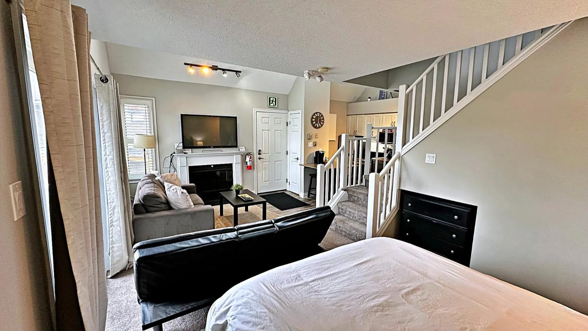 Bed in Freshly Upgraded Cozy Loft @ North Creek Resort