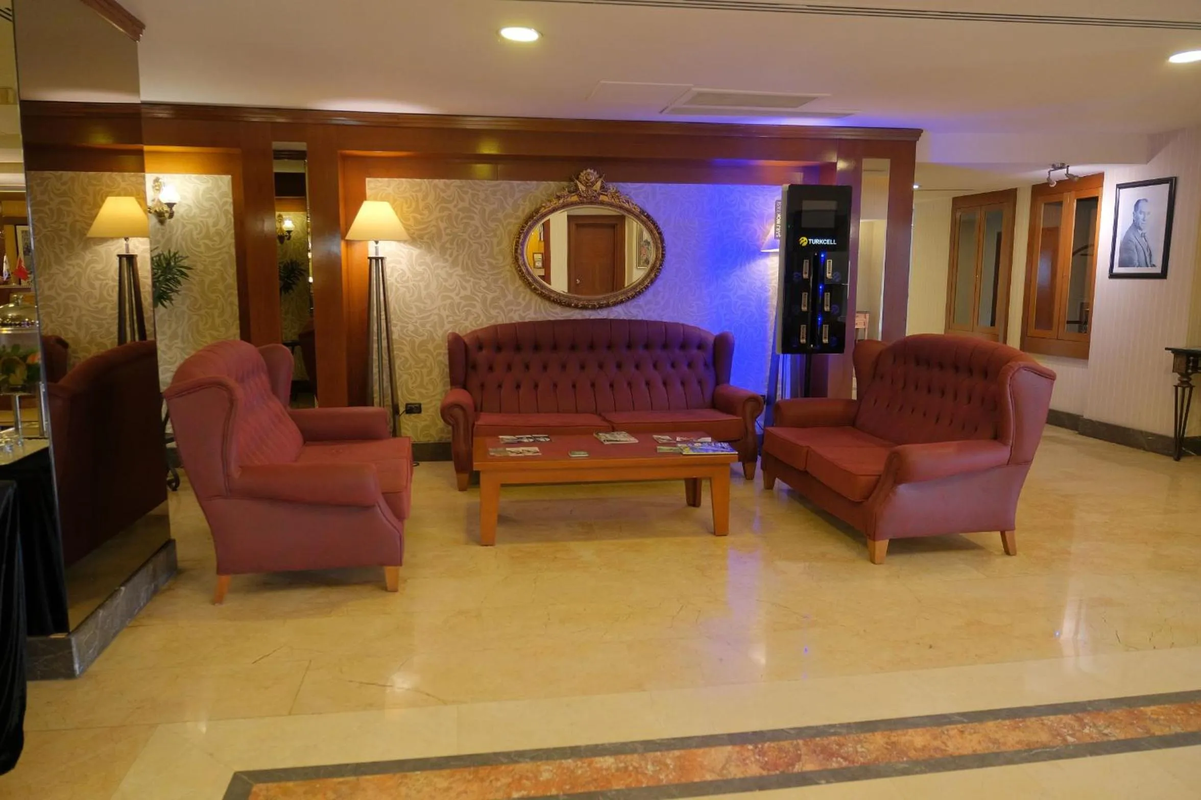 Lobby or reception in The Green Park Bostancı