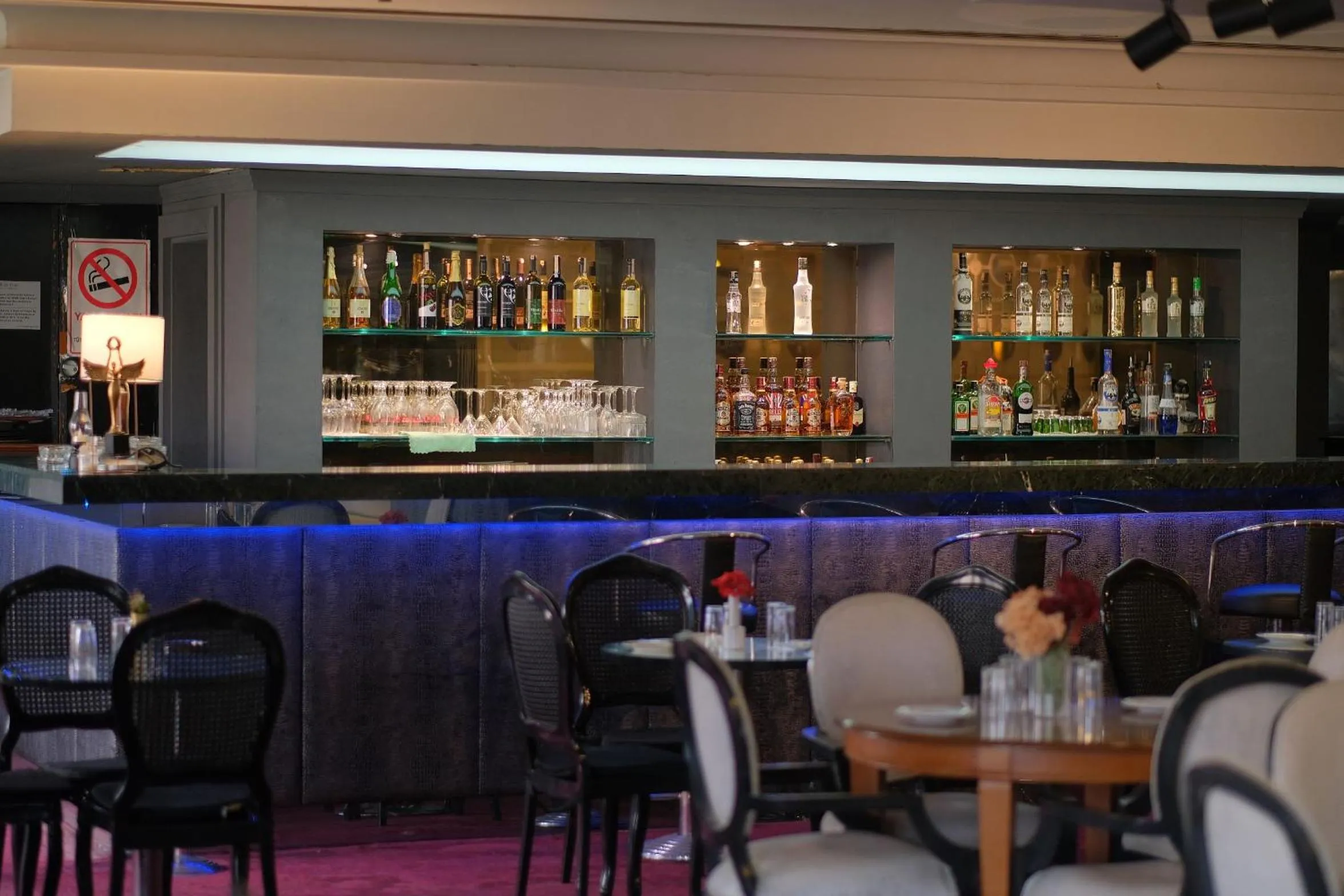 Lounge or bar in The Green Park Bostancı