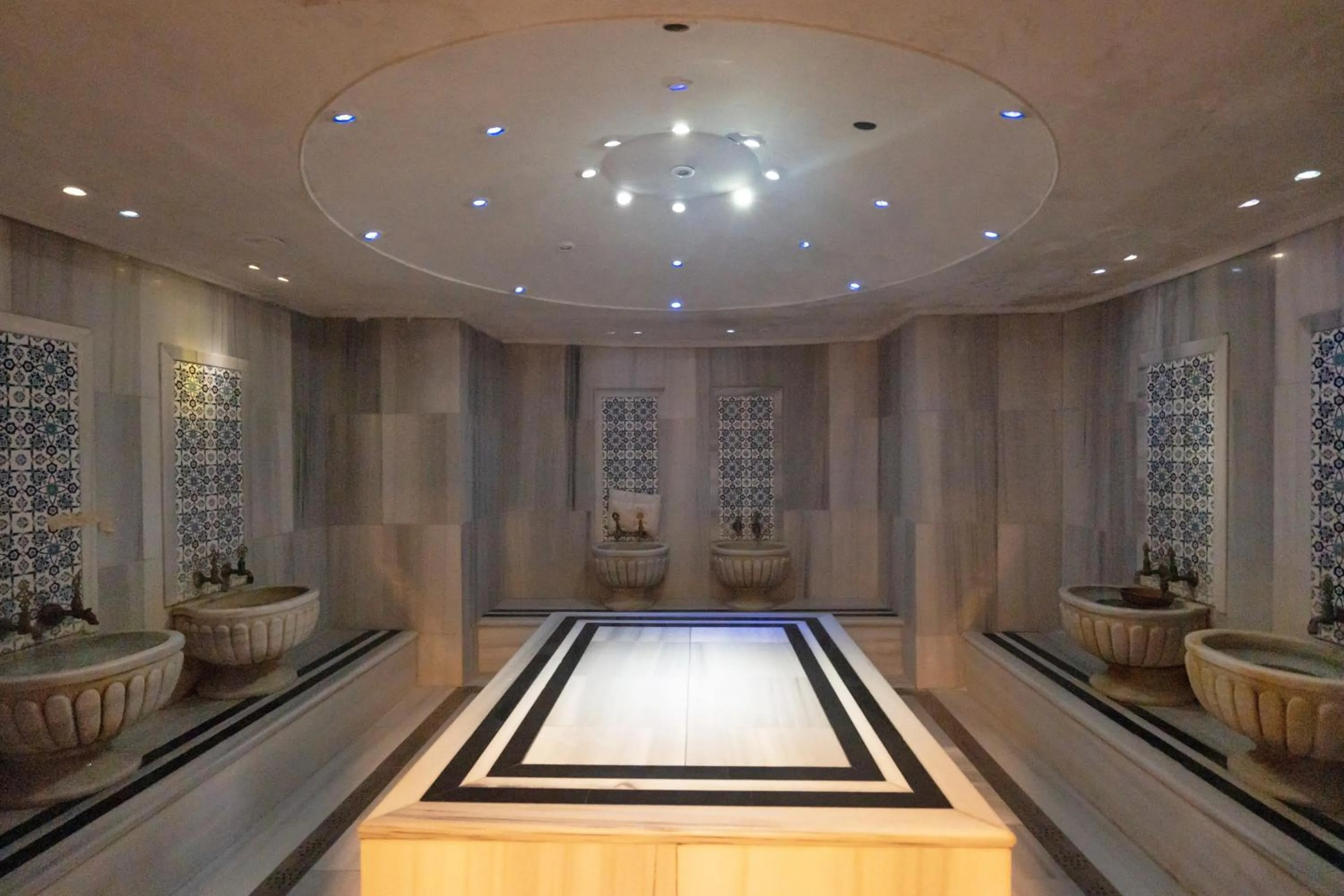 Public Bath in The Green Park Bostancı