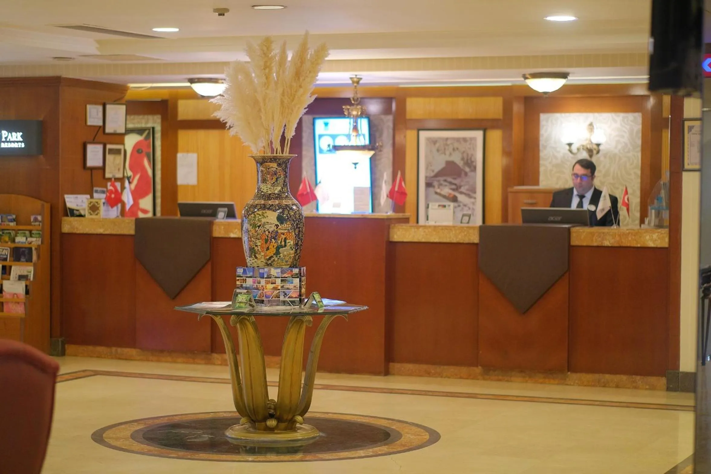 Lobby or reception in The Green Park Bostancı