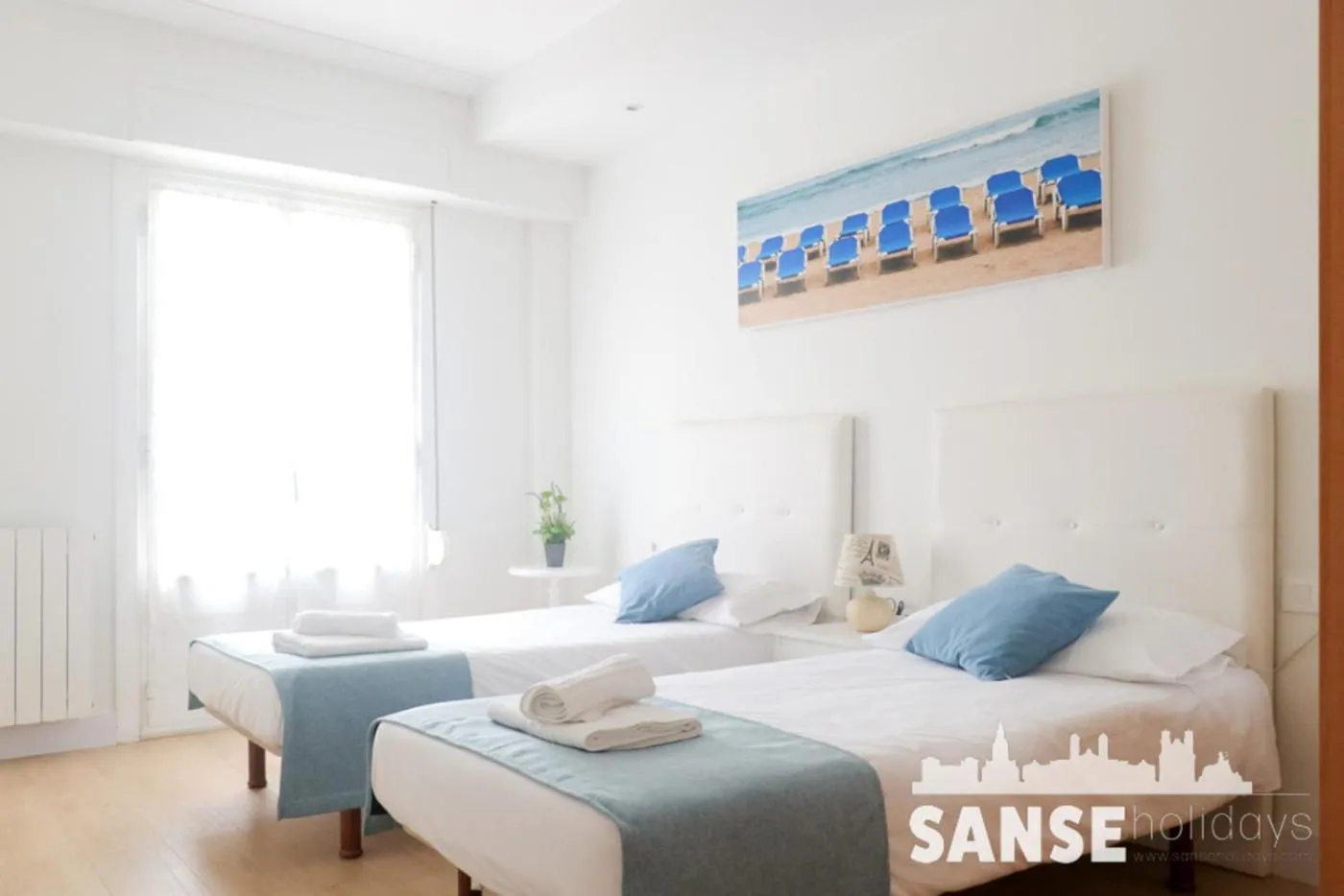 Bed in Apartamento Colón by SanSe Holidays