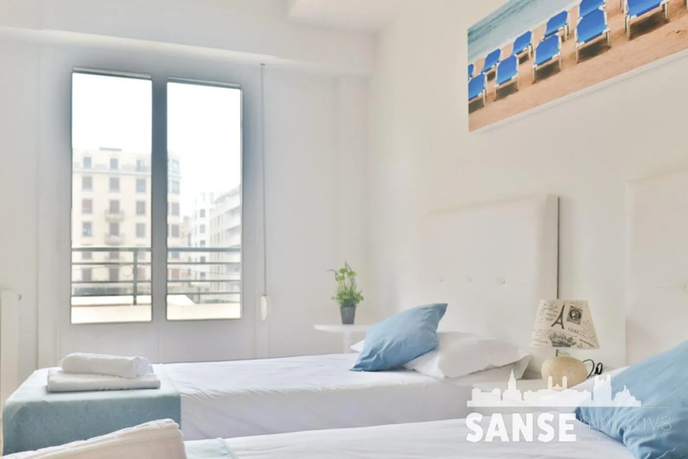Bed in Apartamento Colón by SanSe Holidays