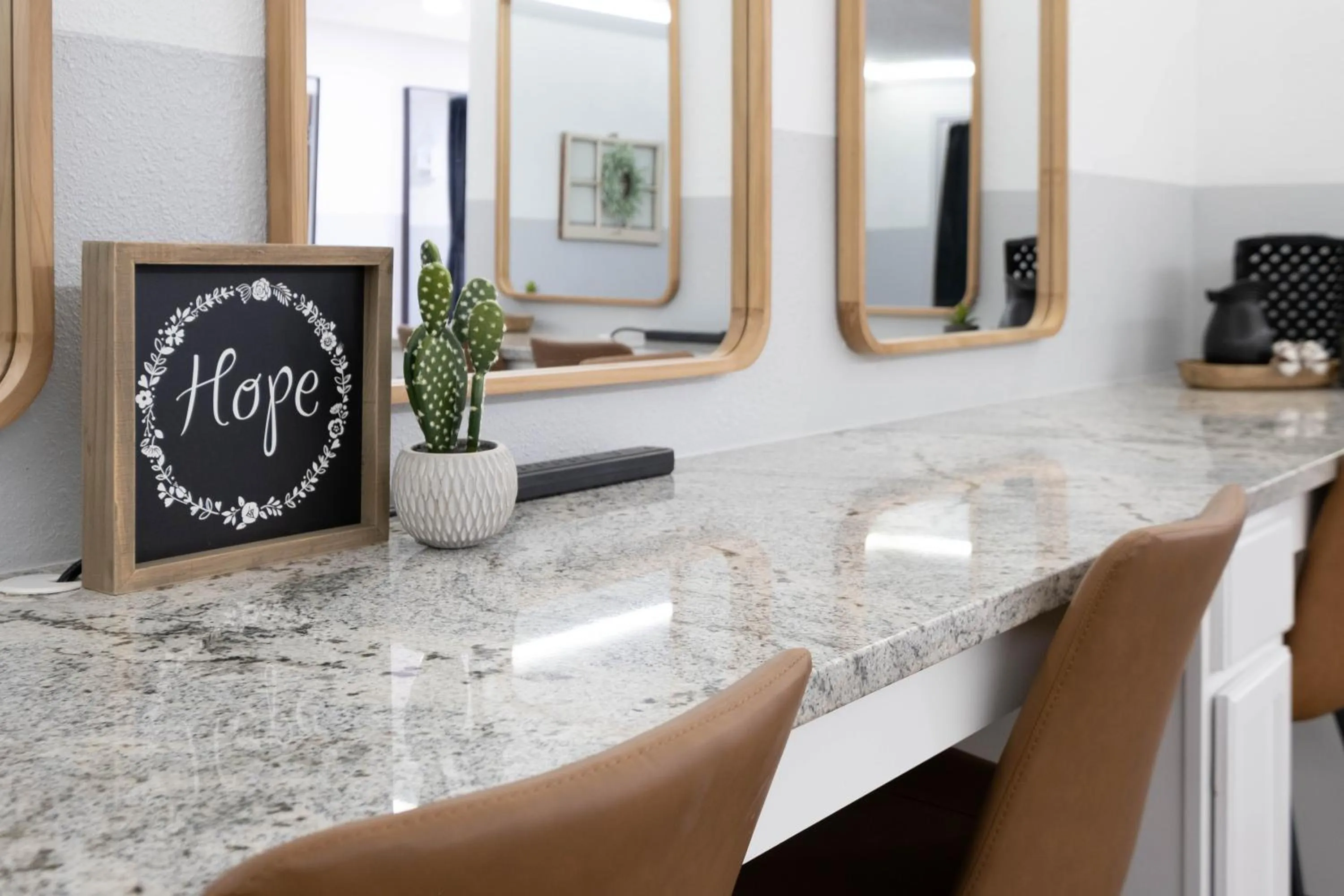 Seating area in Cactus Cove Inn and Suites