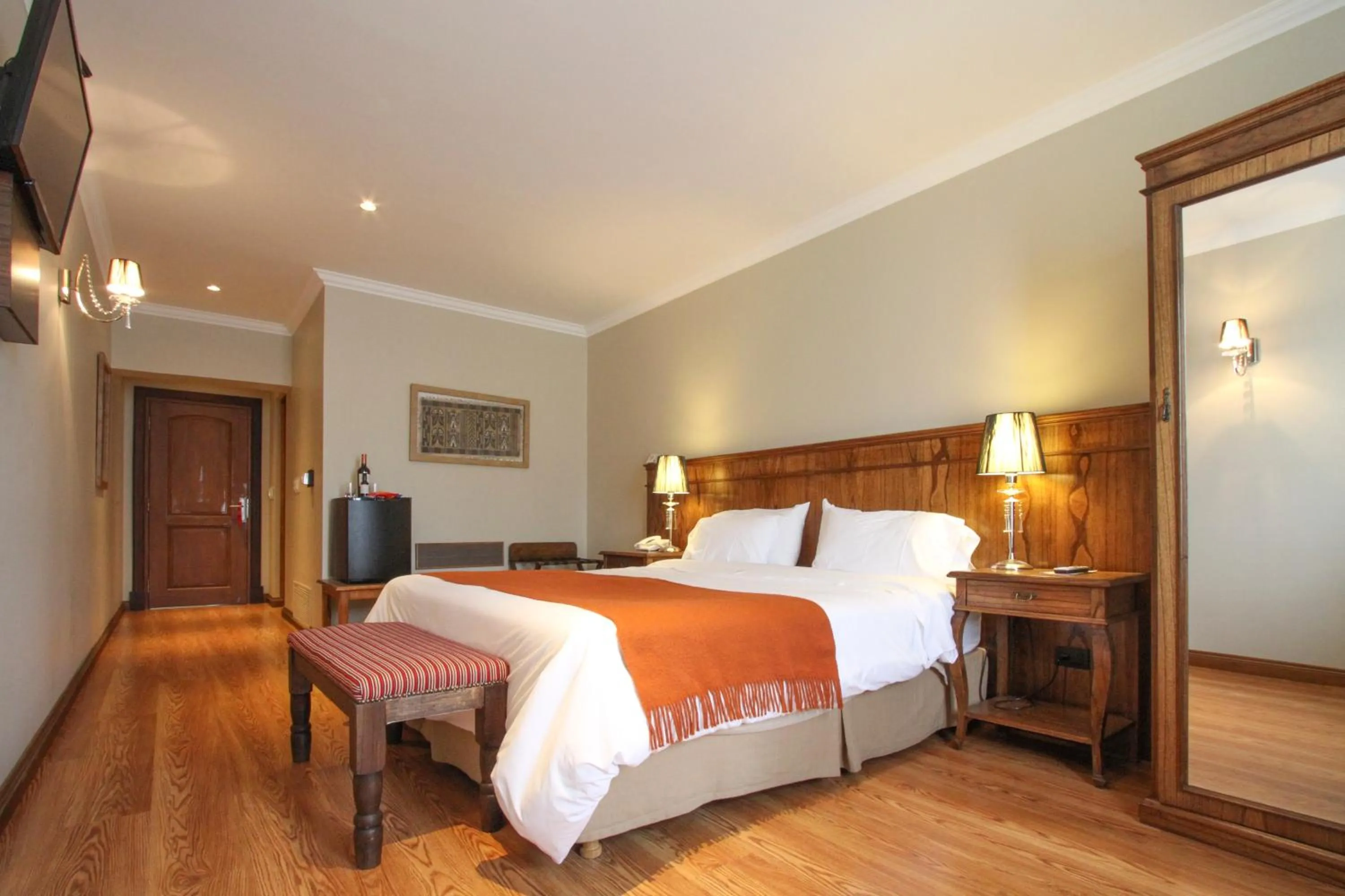 Photo of the whole room, Bed in Chalten Suites Hotel