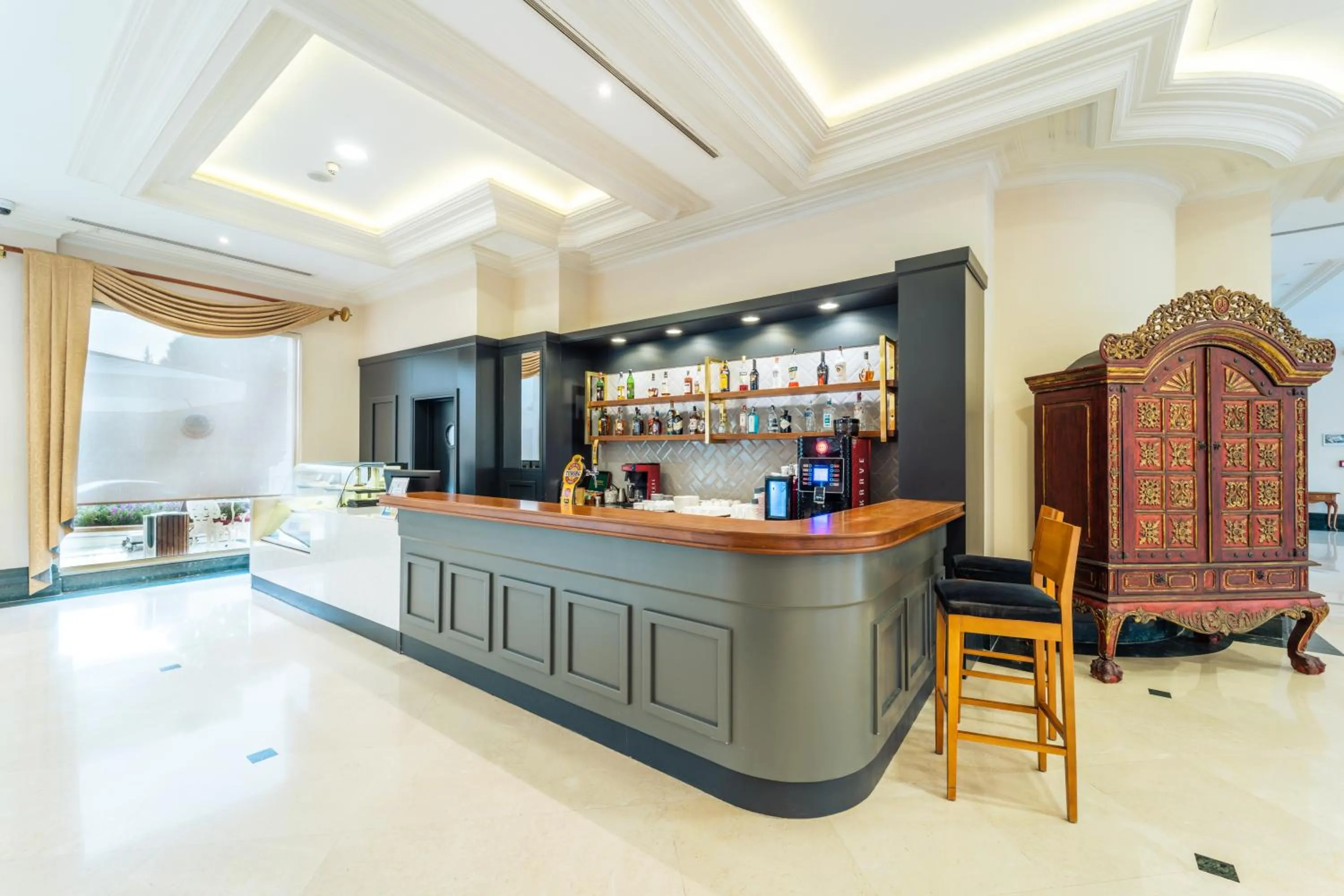 Lounge or bar in IC Hotels Airport