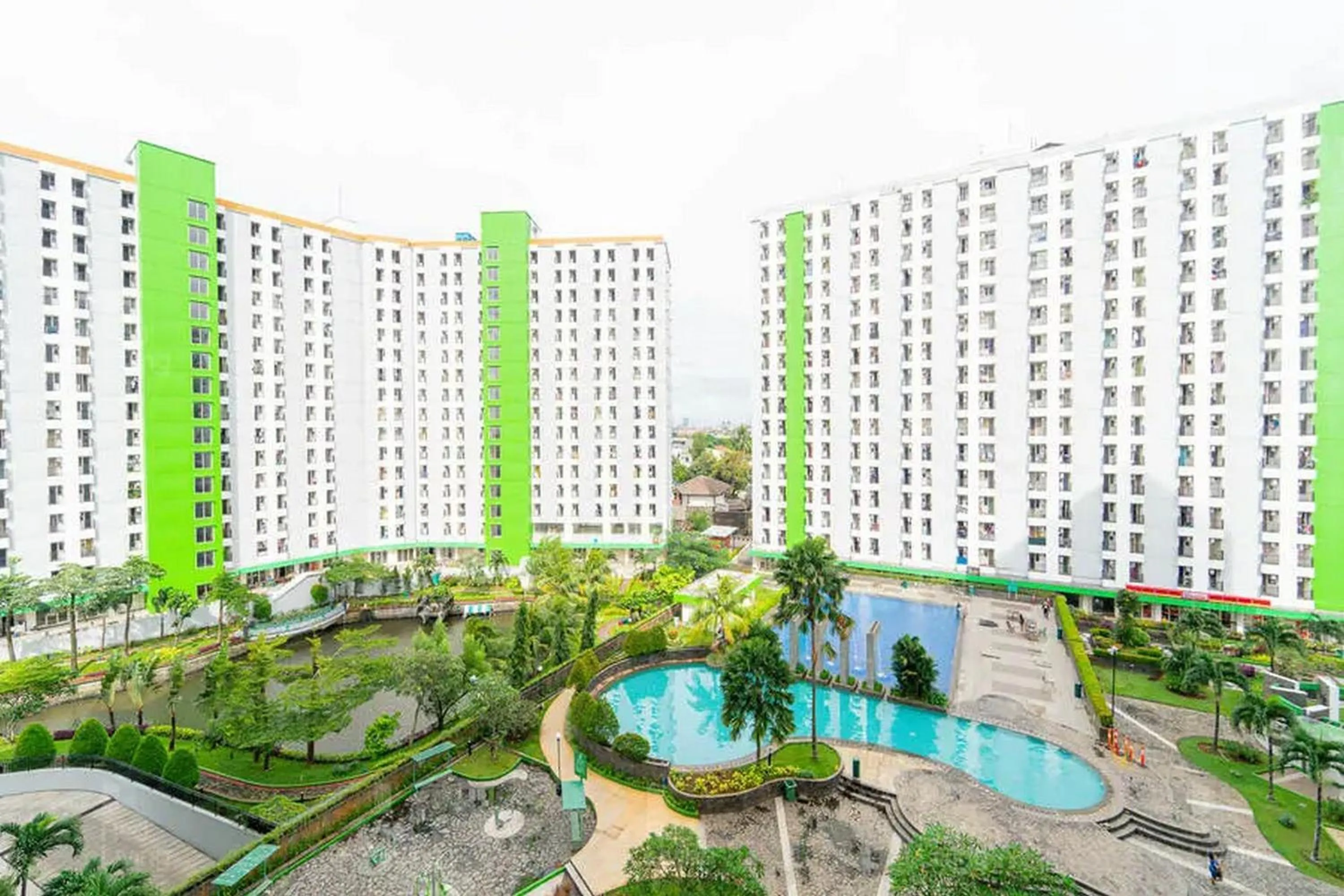 Property building in RedLiving Apartemen Green Lake View Ciputat - Hanna Property Tower B