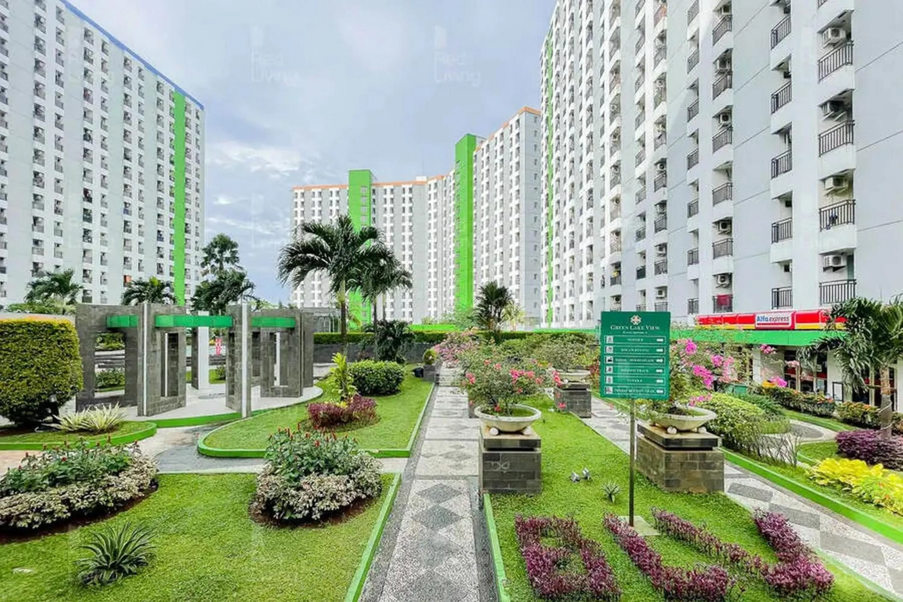 Property building in RedLiving Apartemen Green Lake View Ciputat - Hanna Property Tower B