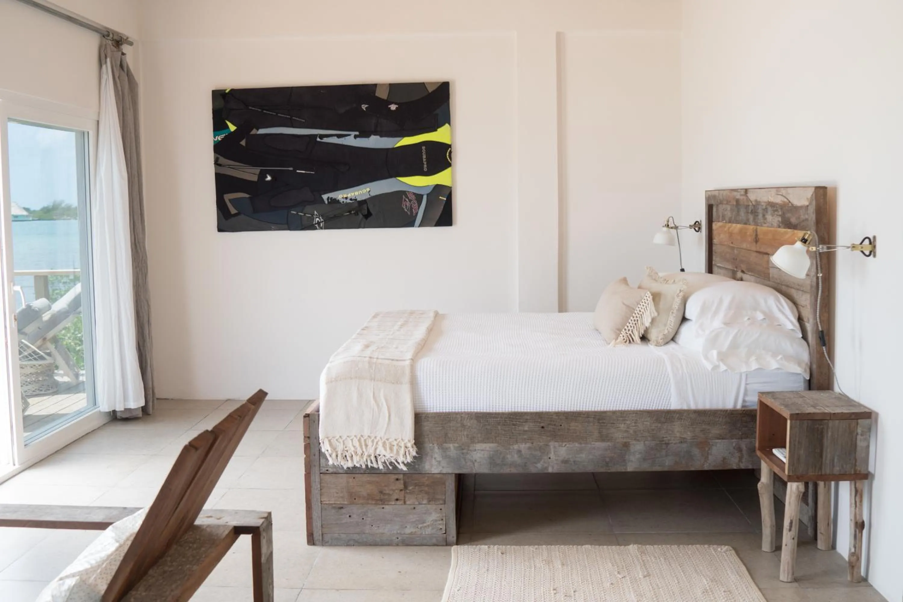 Bedroom, Bed in Thatch Caye Resort a Muy'Ono Resort