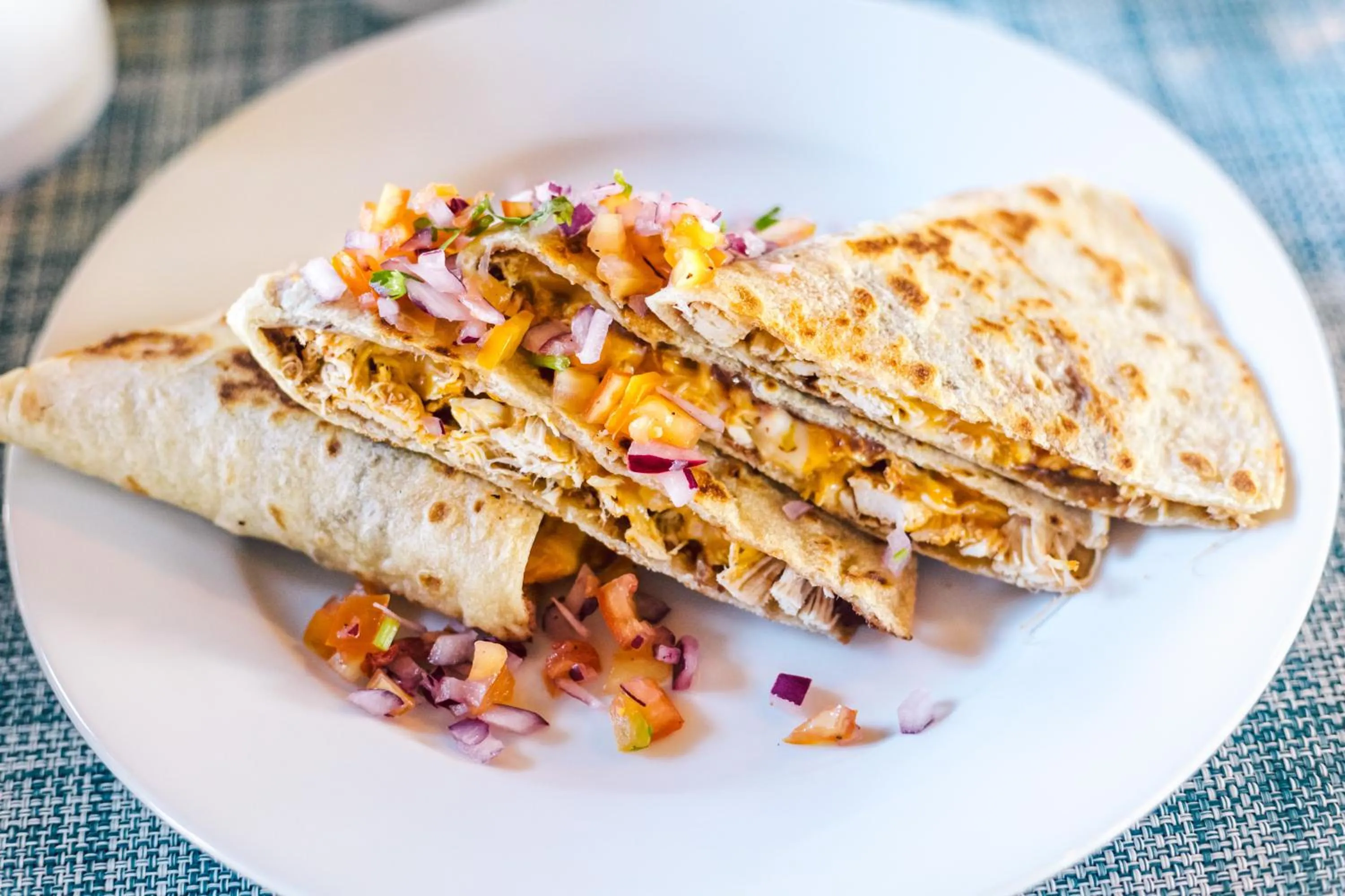 Lunch in Thatch Caye Resort a Muy'Ono Resort