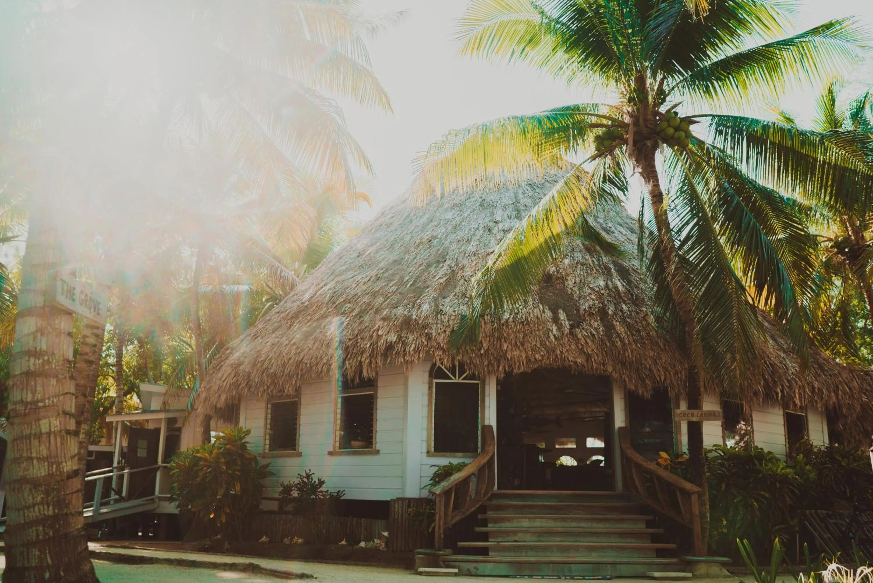 Property building in Thatch Caye Resort a Muy'Ono Resort