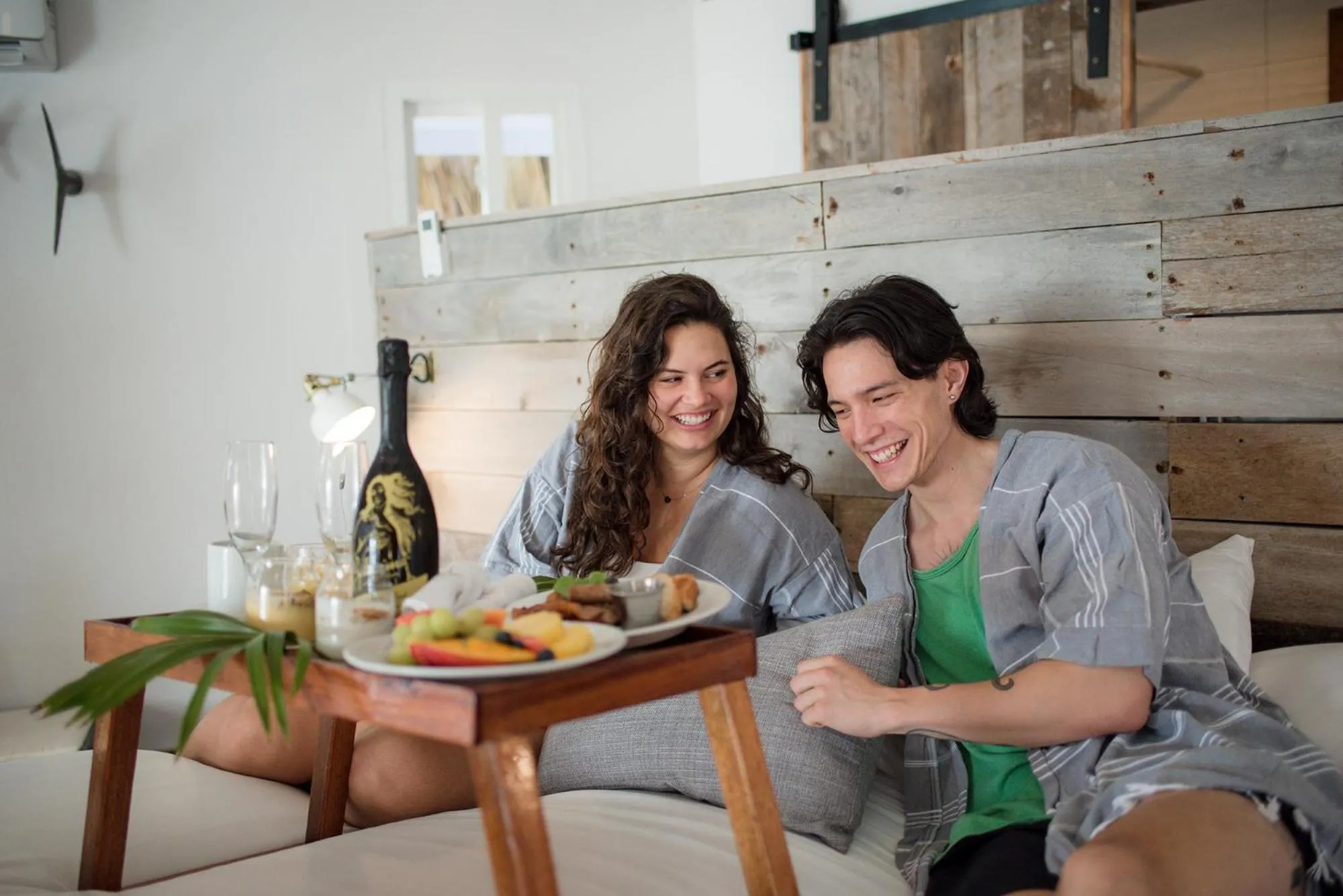 Breakfast in Thatch Caye Resort a Muy'Ono Resort