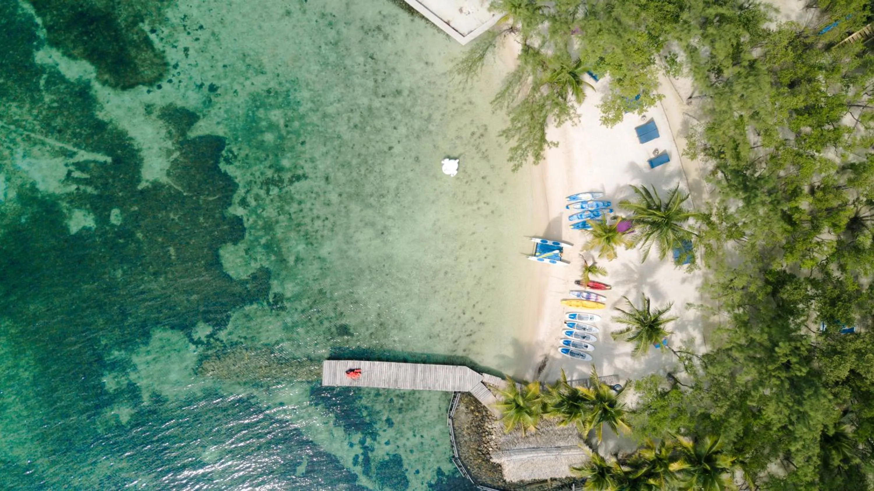 Bird's eye view in Thatch Caye Resort a Muy'Ono Resort