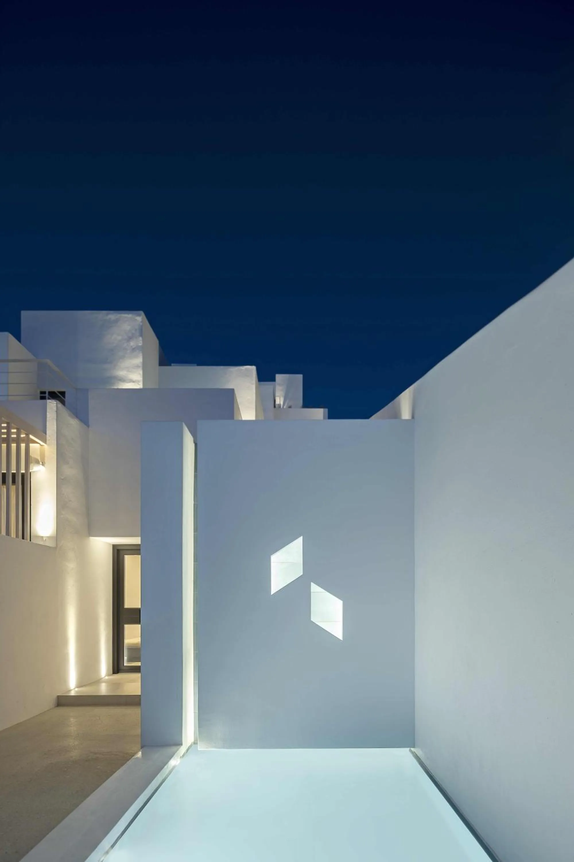 Property building in CUBIC Mykonos Seafront Design Suites