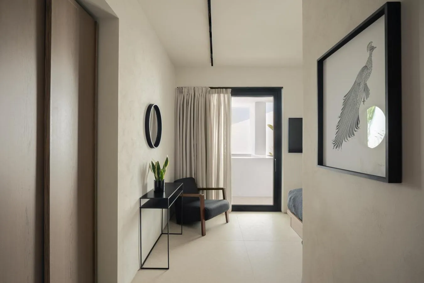 TV and multimedia in CUBIC Mykonos Seafront Design Suites