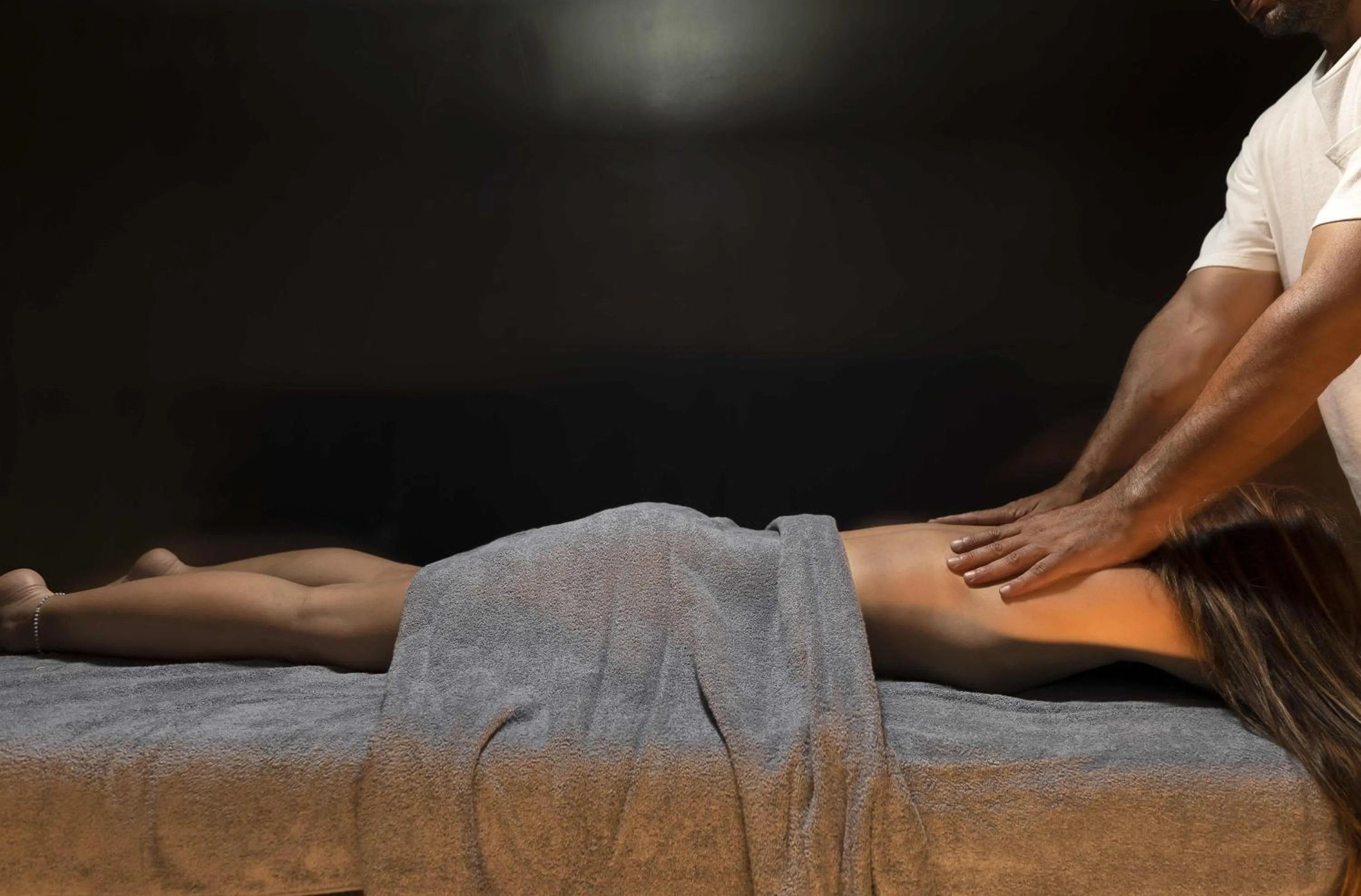 Massage in CUBIC Mykonos Seafront Design Suites