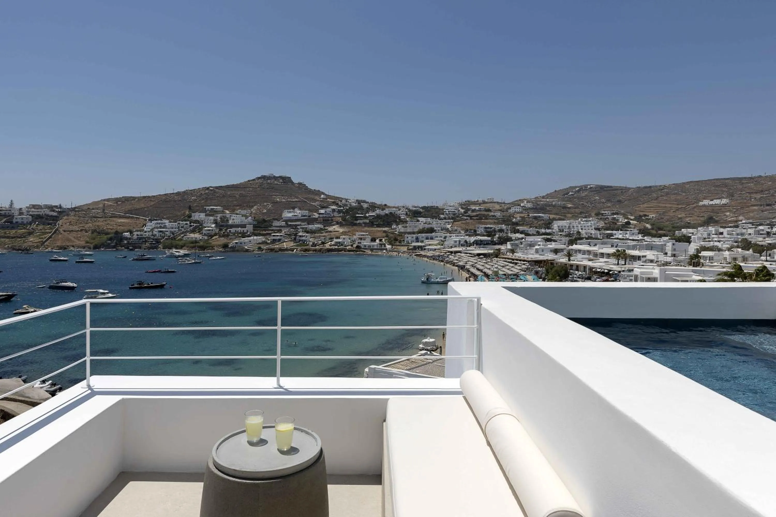 Balcony/Terrace in CUBIC Mykonos Seafront Design Suites