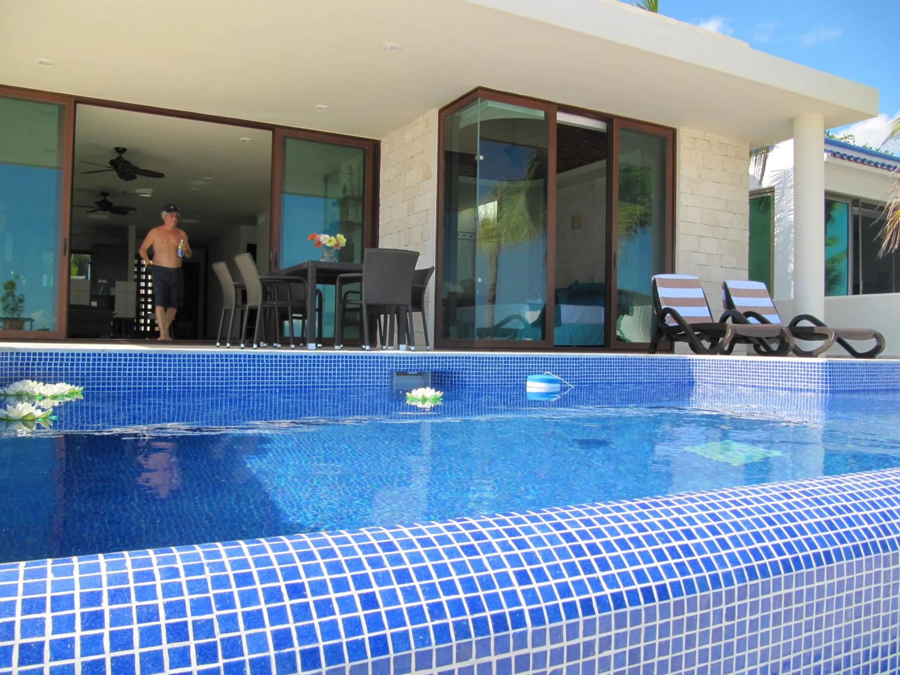 Property building in Casa Moskito