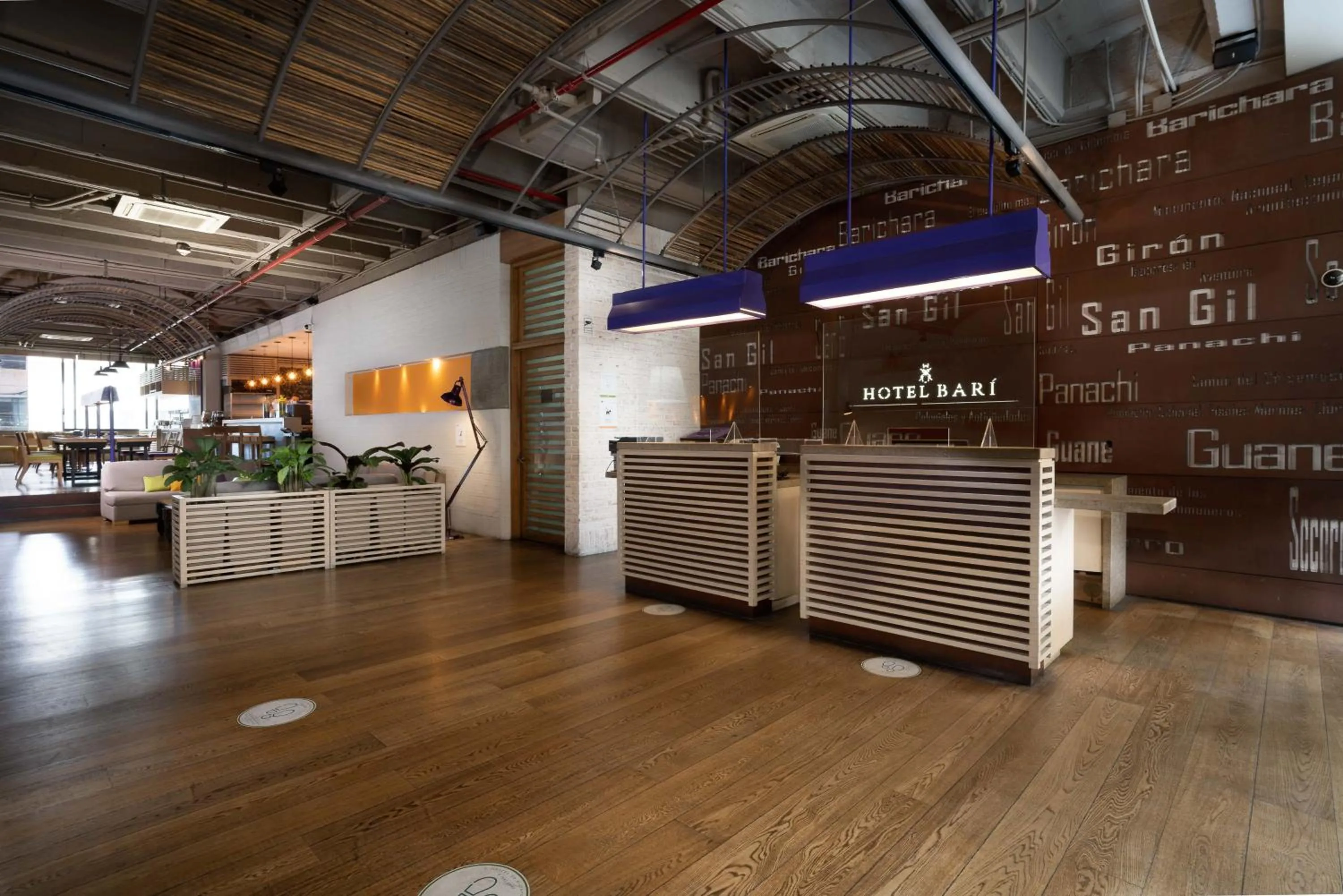 Lobby or reception in Hotel Bari Bucaramanga By OxoHotel