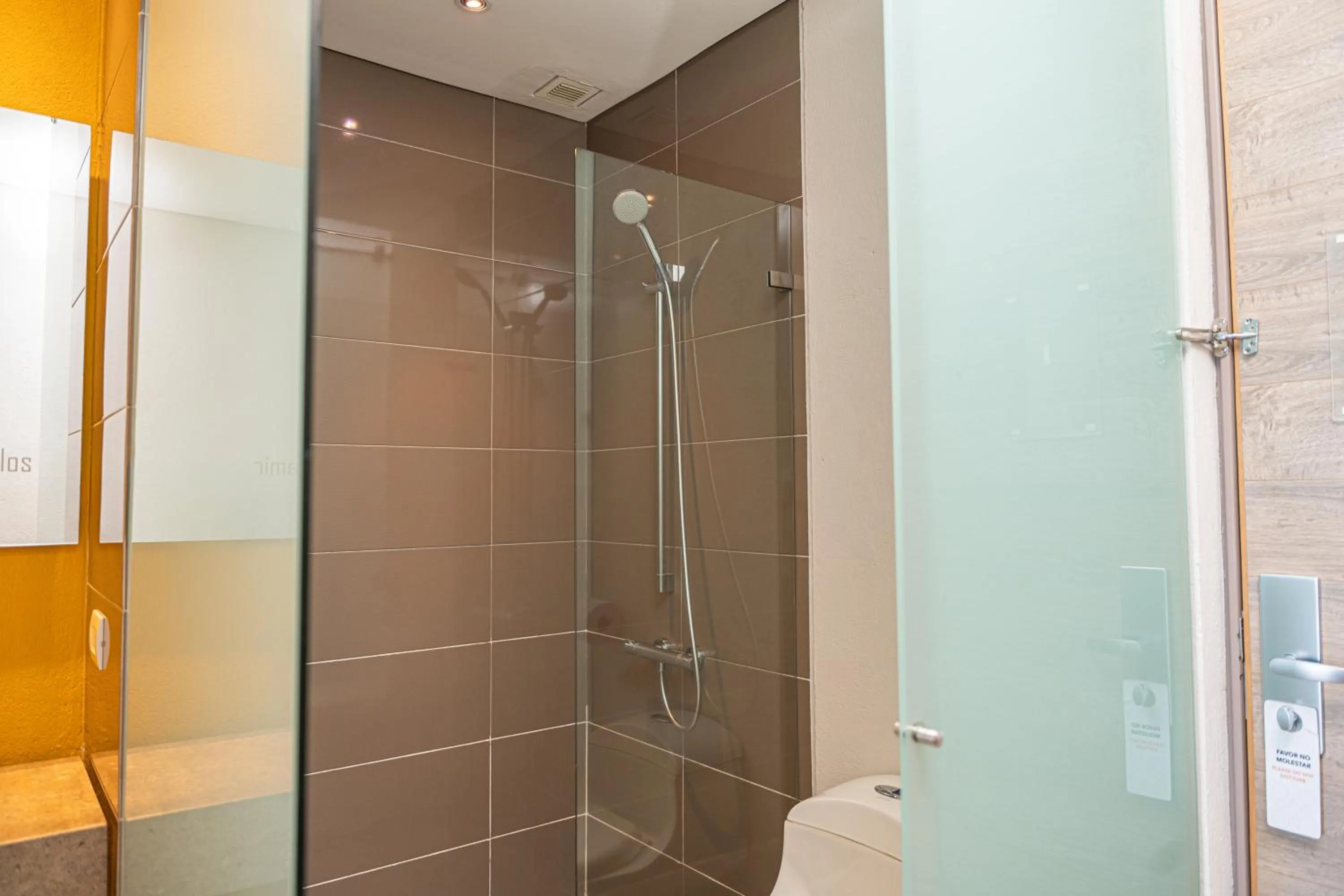 Hotel Bari Bucaramanga By OxoHotel