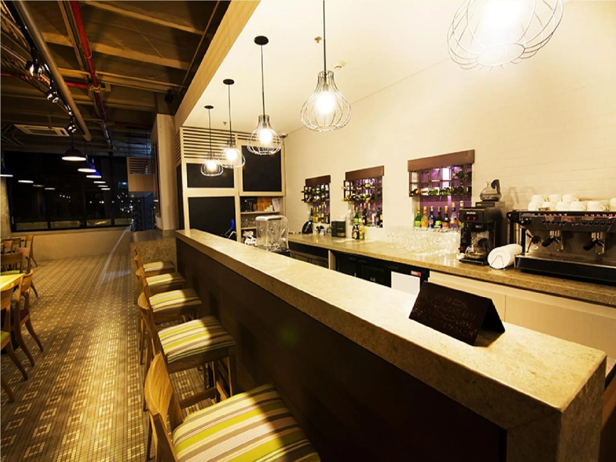 Restaurant/places to eat in Hotel Bari Bucaramanga By OxoHotel