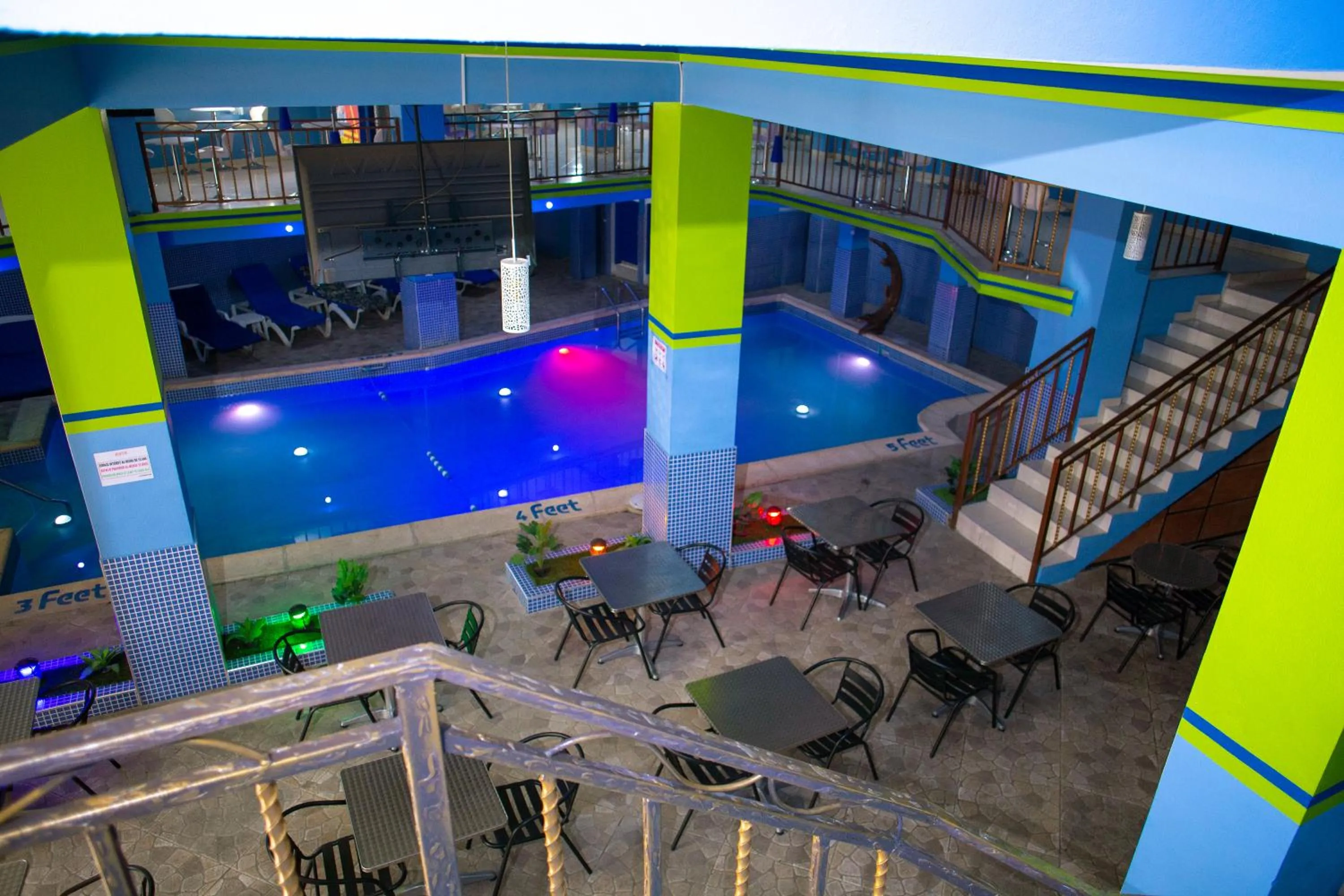 Pool view in La Pepiniere Hotel