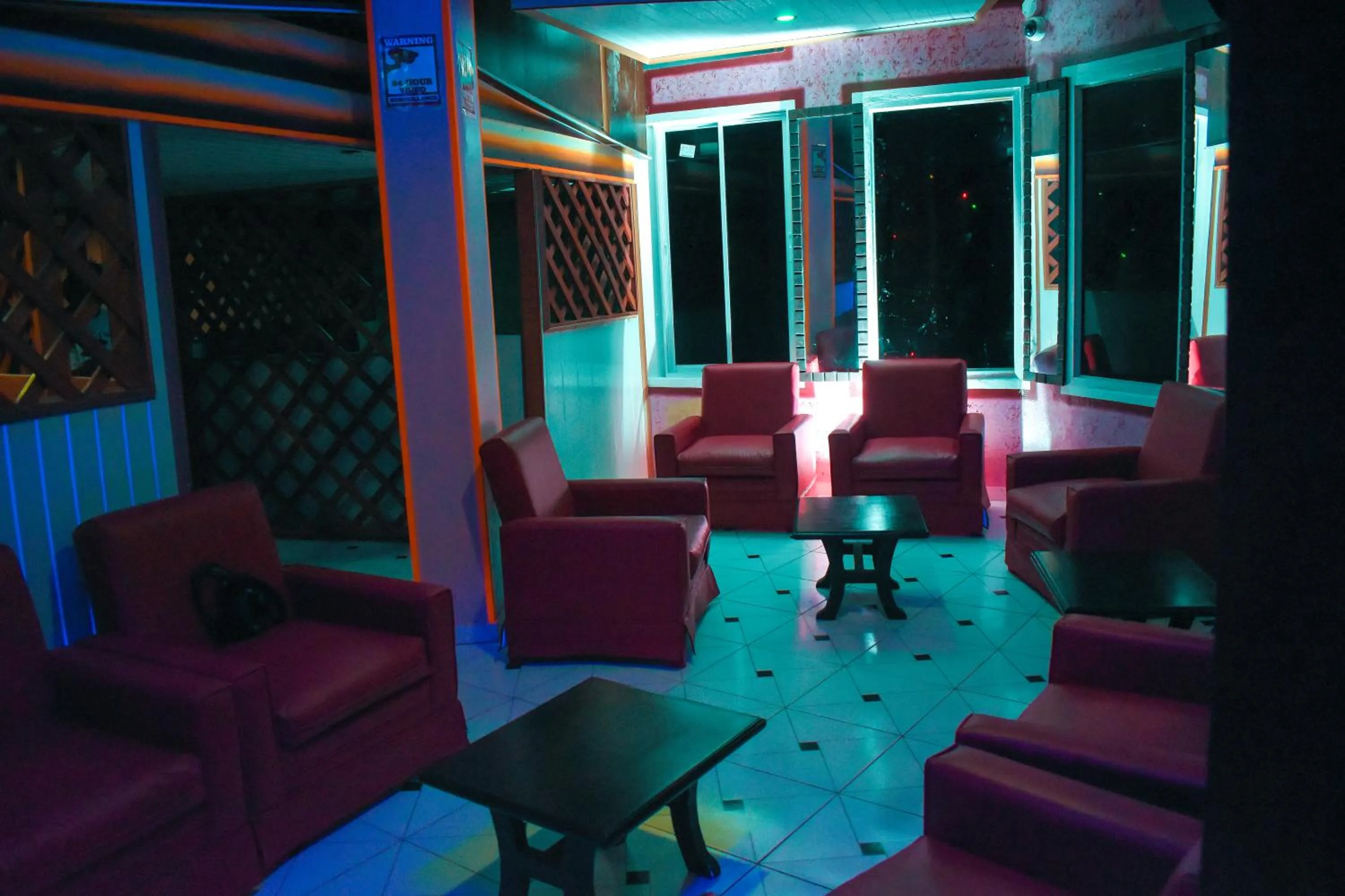 Nightclub / DJ in La Pepiniere Hotel