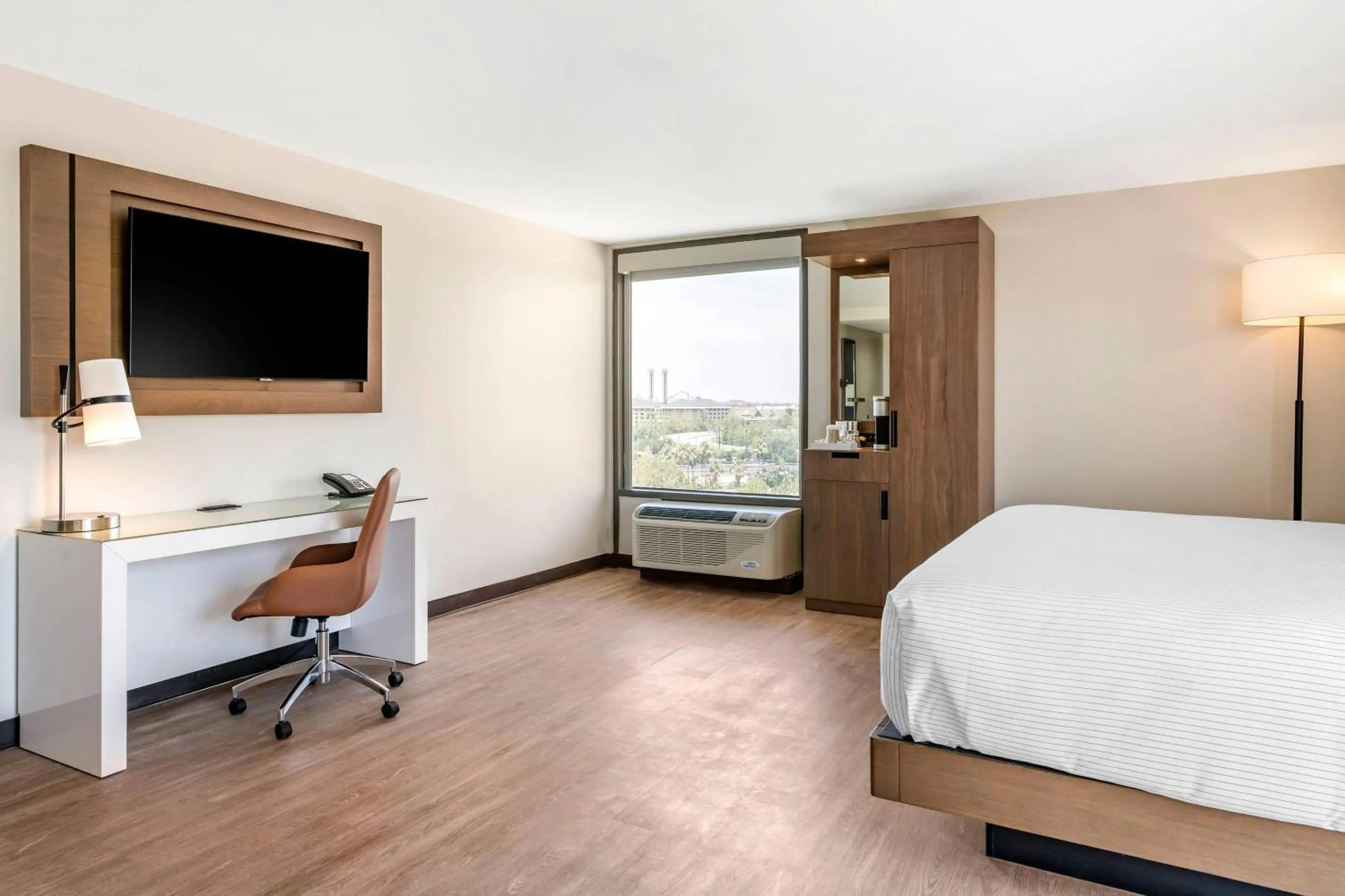 Bedroom, Bed in Cambria Hotel Orlando near Universal Theme Parks