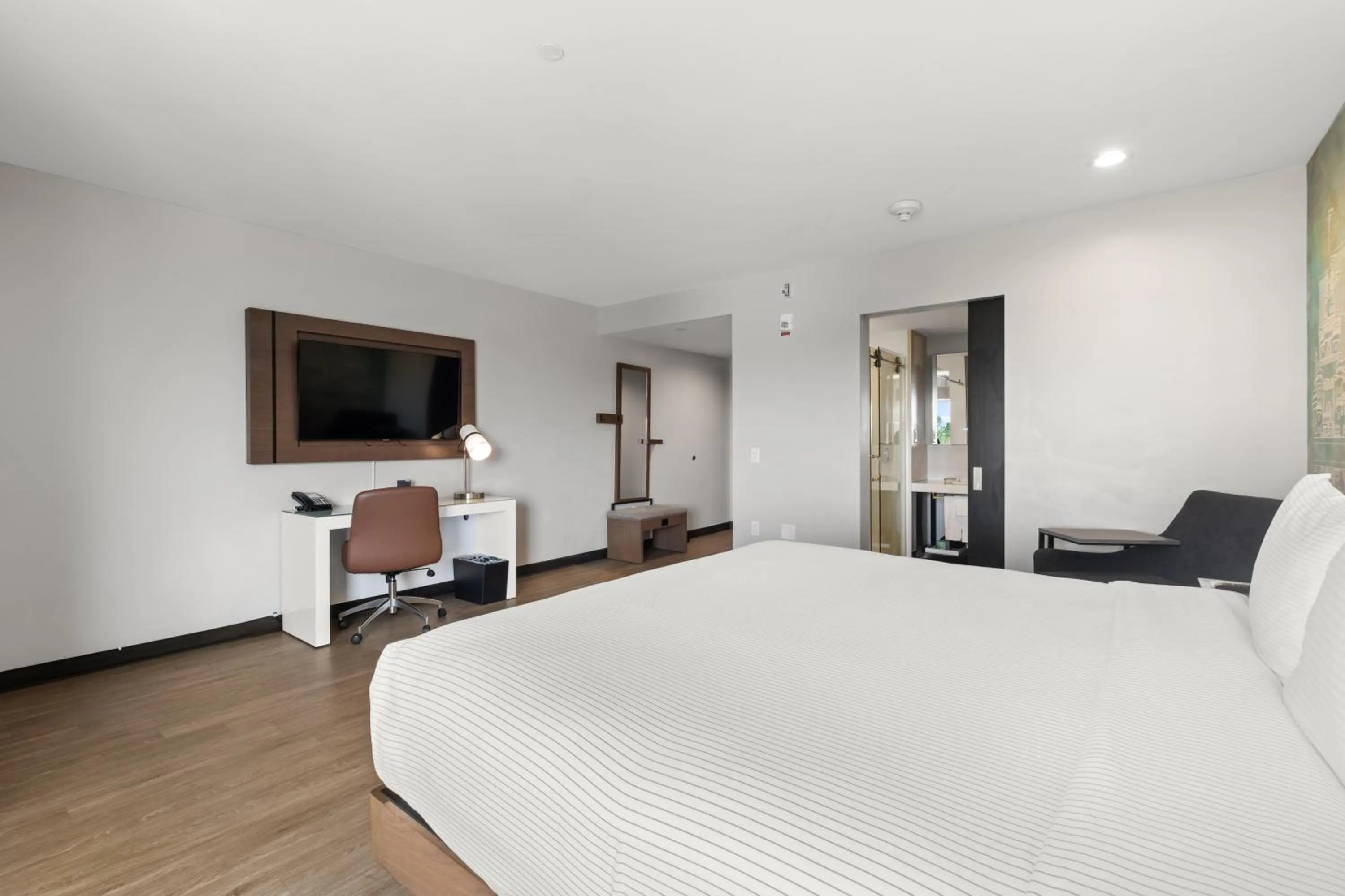 Bed in Cambria Hotel Orlando near Universal Theme Parks