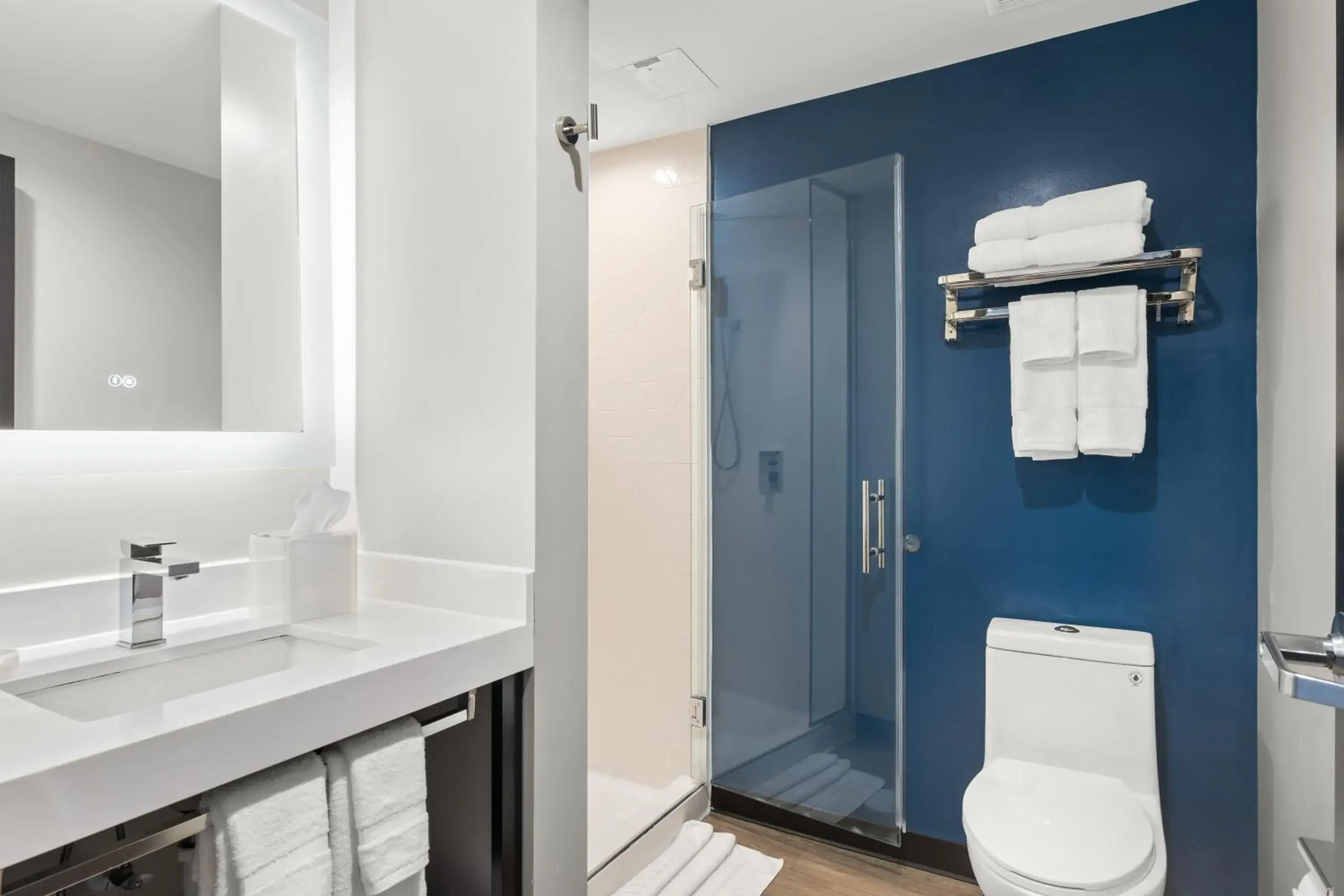 Queen Room with Two Queen Beds Premium View - Non Smoking in Cambria Hotel Orlando near Universal Theme Parks Queen Room with Two Queen Beds Premium View - Non Smoking in Cambria Hotel Orlando near Universal Theme Parks