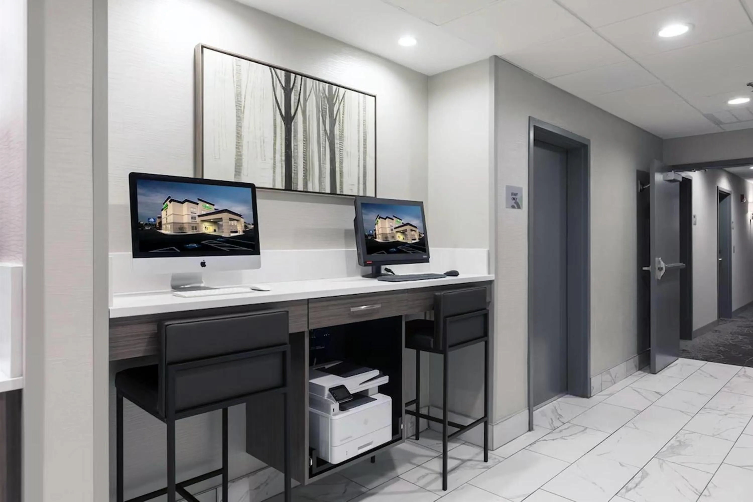 Business facilities in Wingate Augusta Washington Road by Wyndham