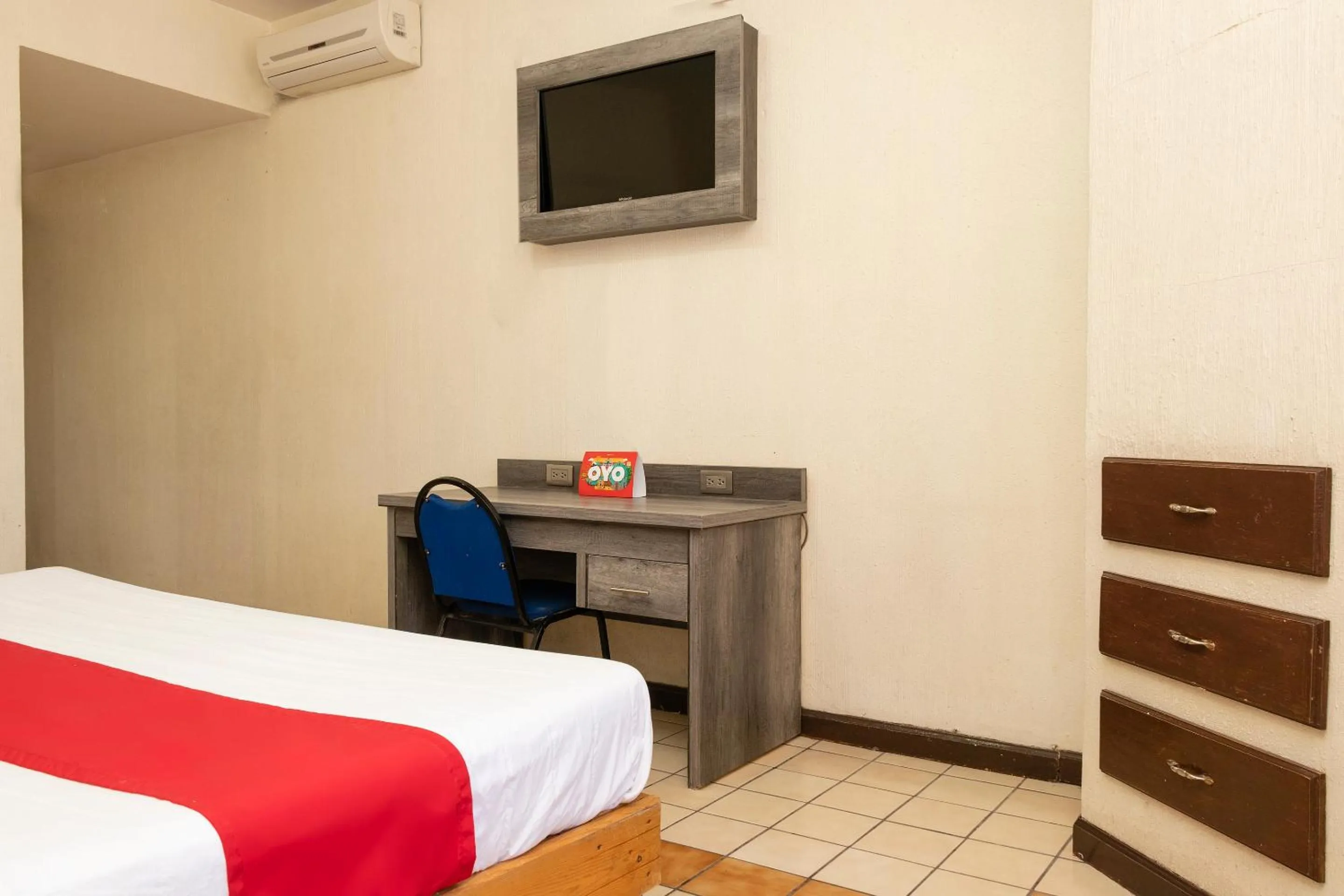 Bedroom, Bed in OYO Hotel Real Del Sur, Estadio Chihuahua