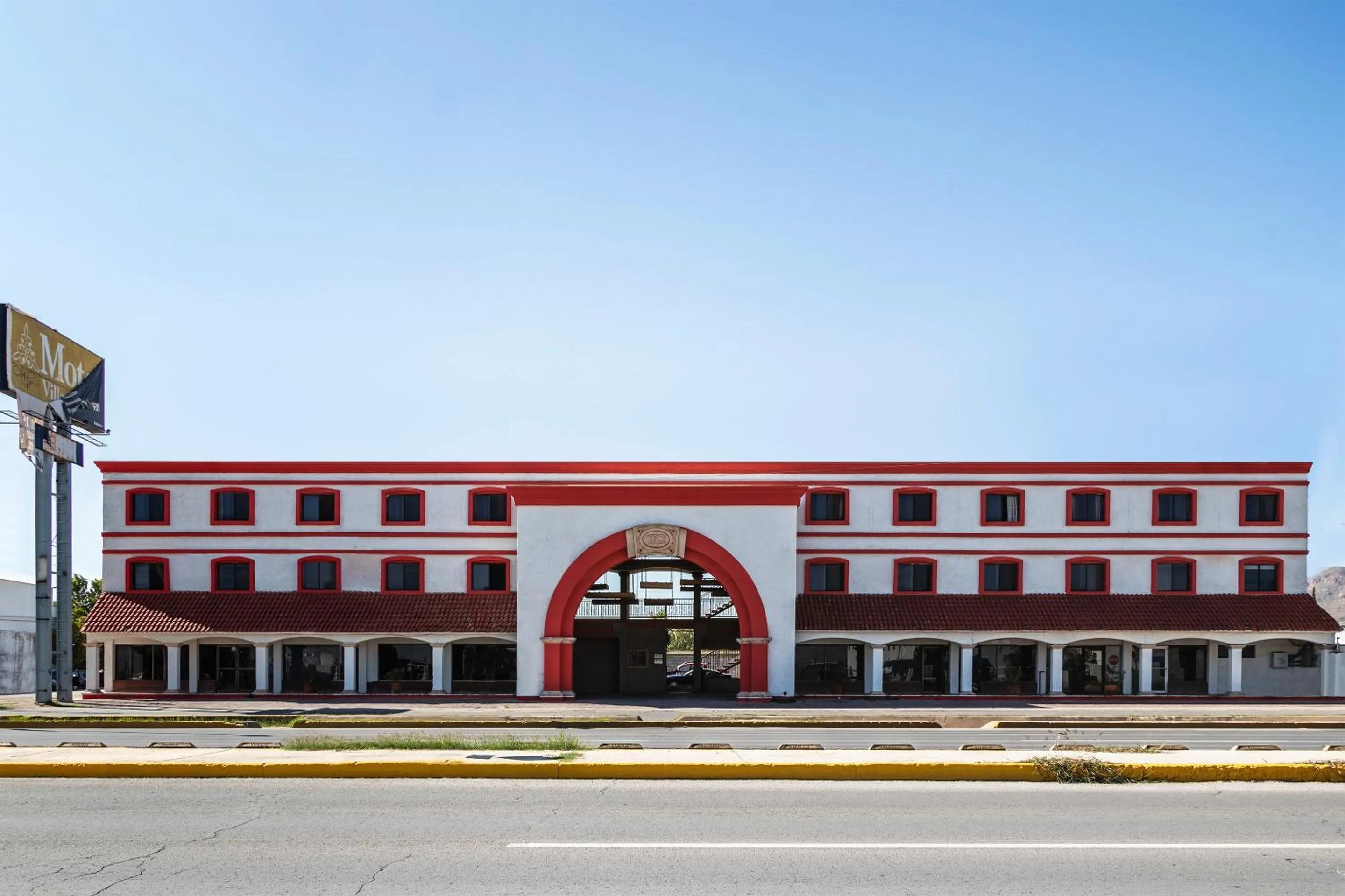 Facade/entrance in OYO Hotel Real Del Sur, Estadio Chihuahua