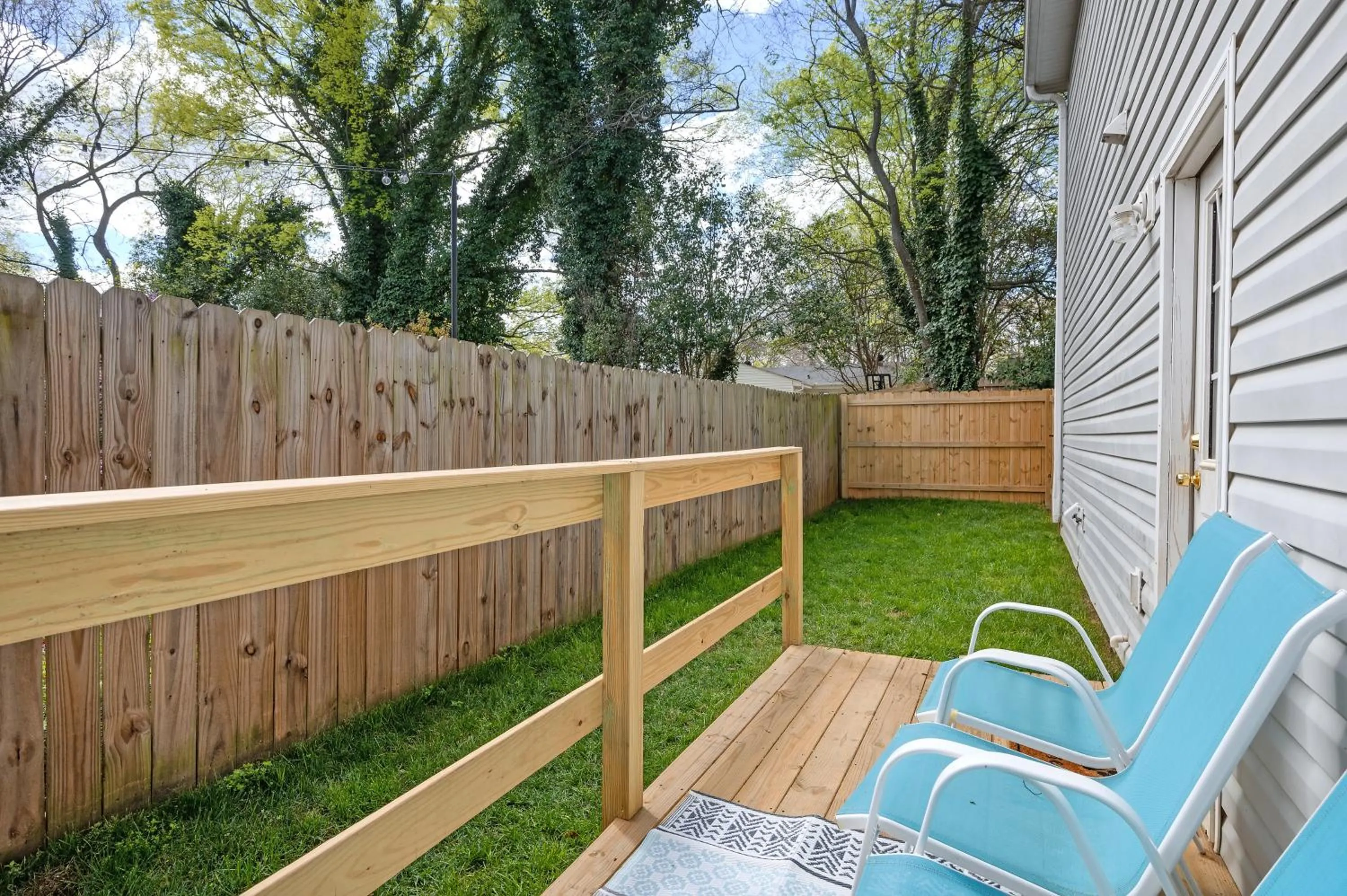 Patio in DTGem-SelfCheckin-RainShower-300M-Parking-Walkable