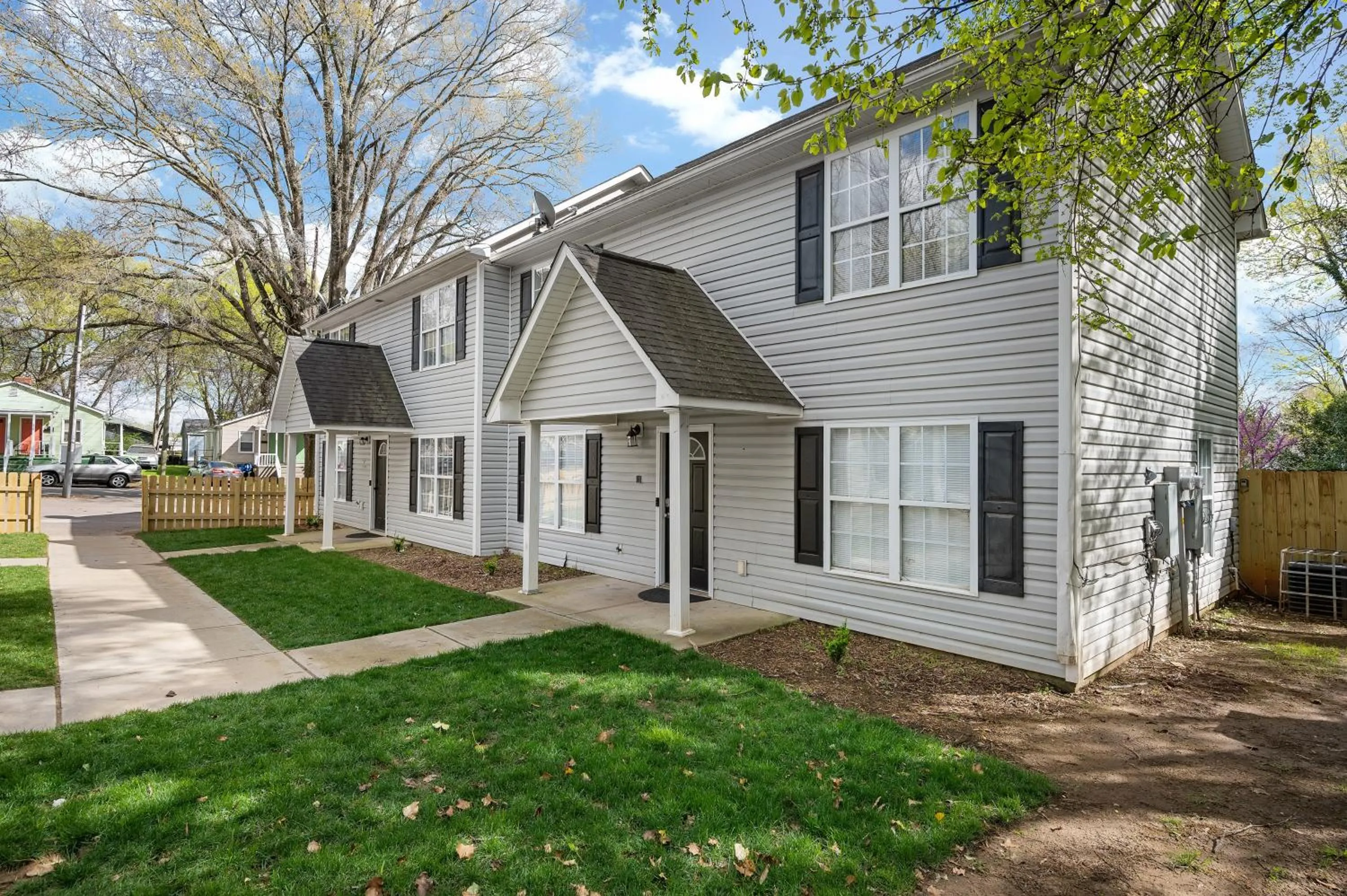 Property building in DTGem-SelfCheckin-RainShower-300M-Parking-Walkable