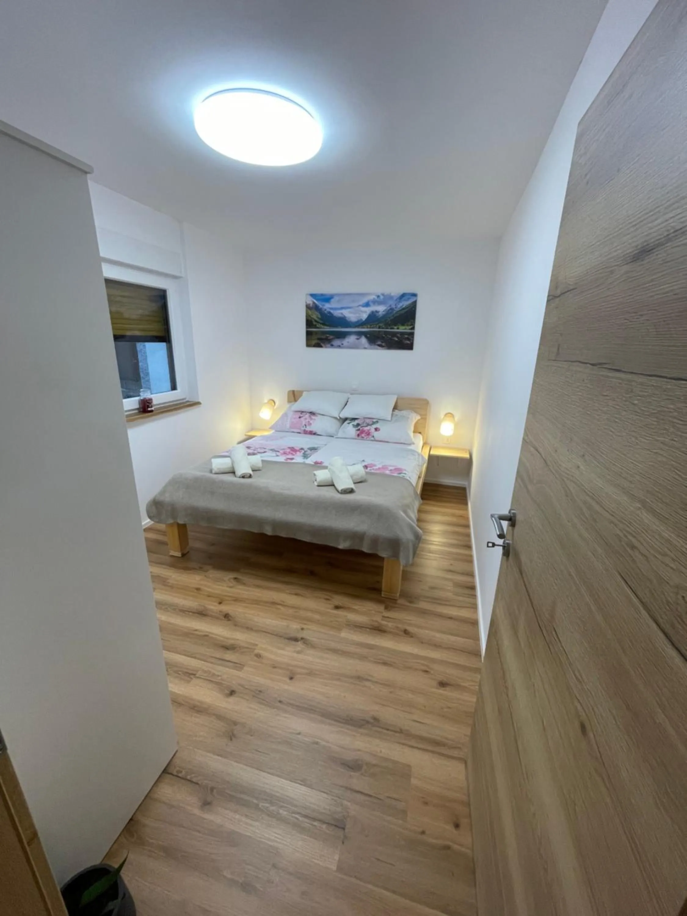 Bedroom, Bed in Apartma Guide 360