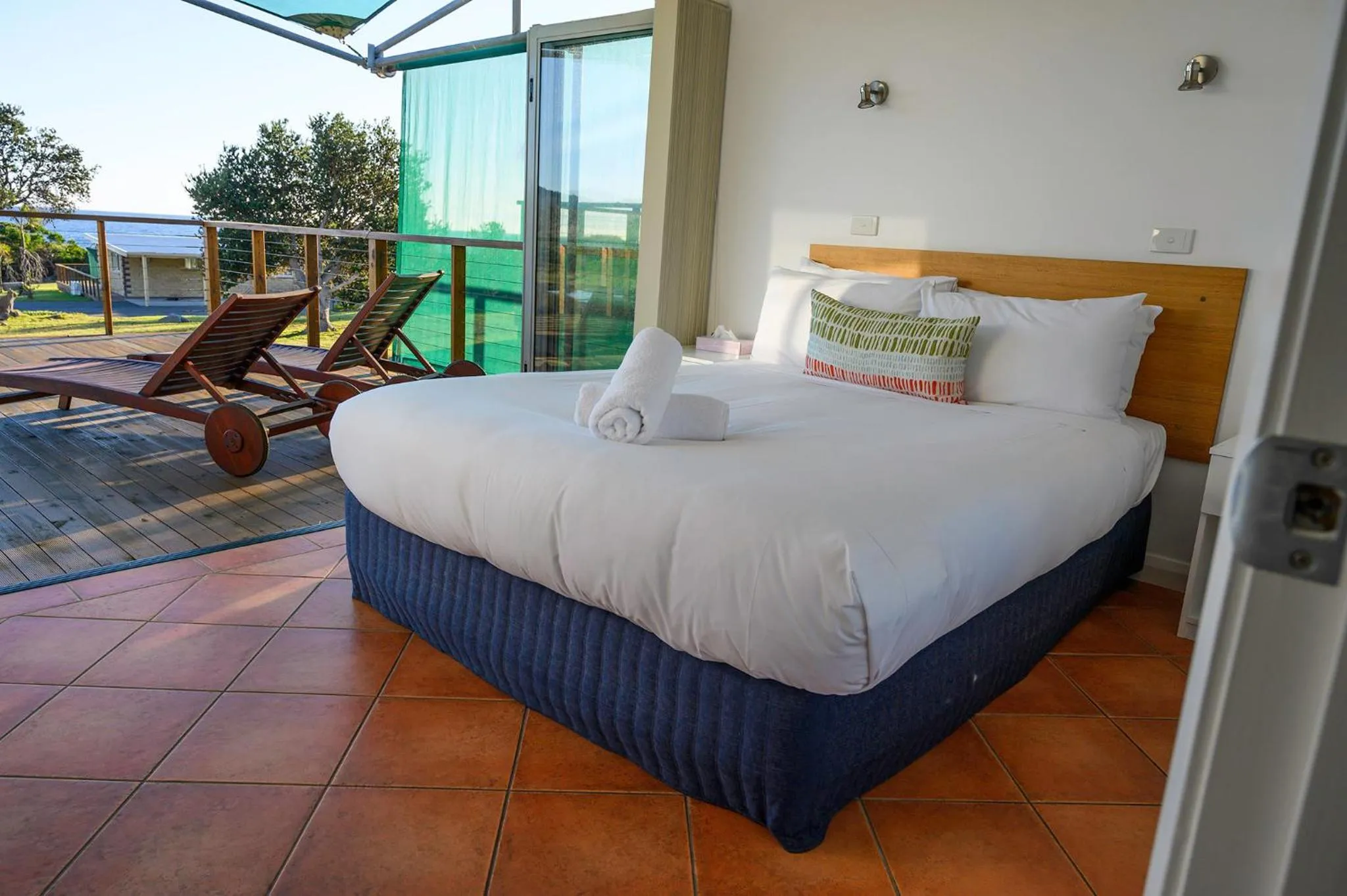 Bed in White Sands Estate