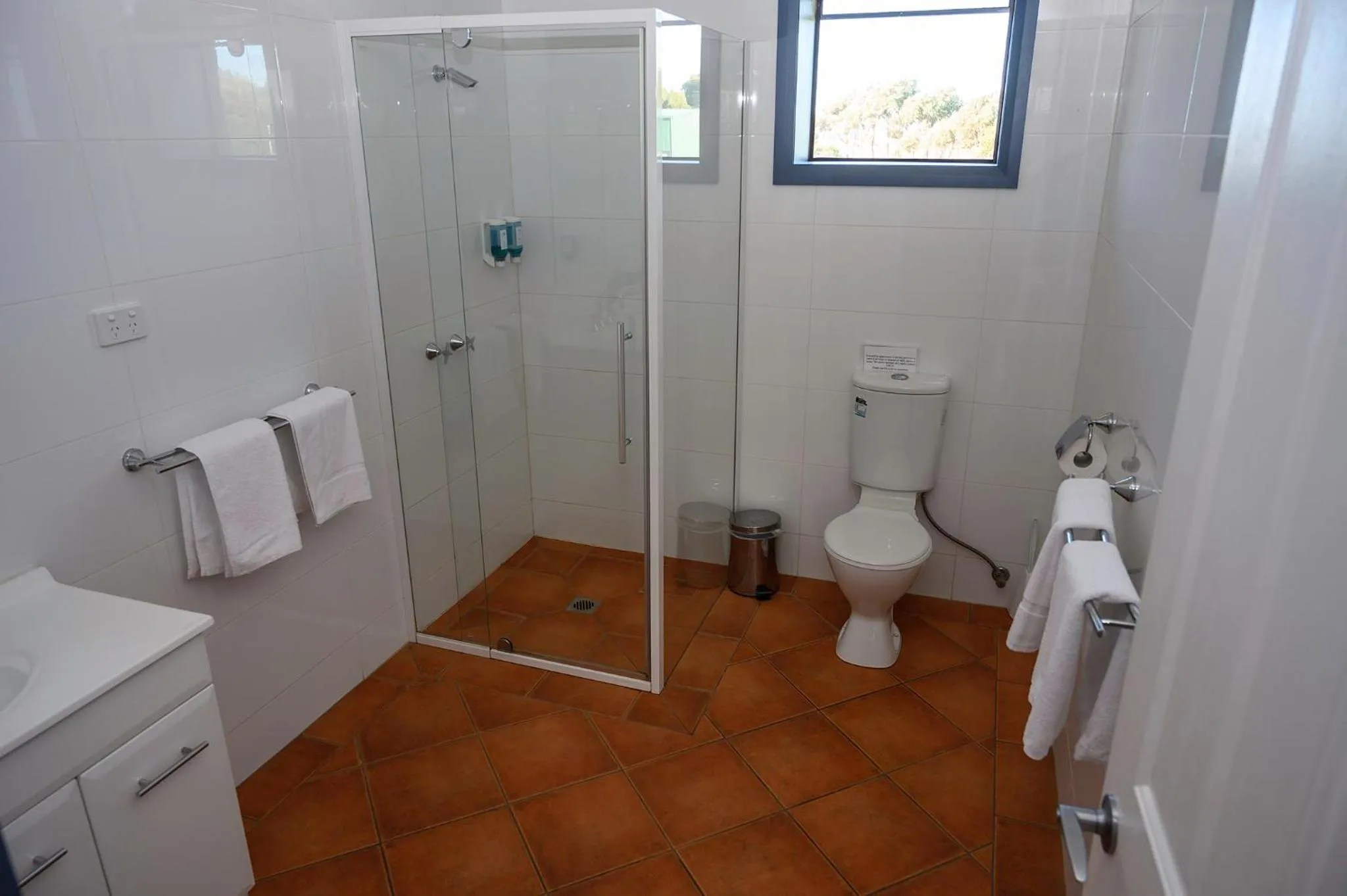 Six-Bedroom House in White Sands Estate